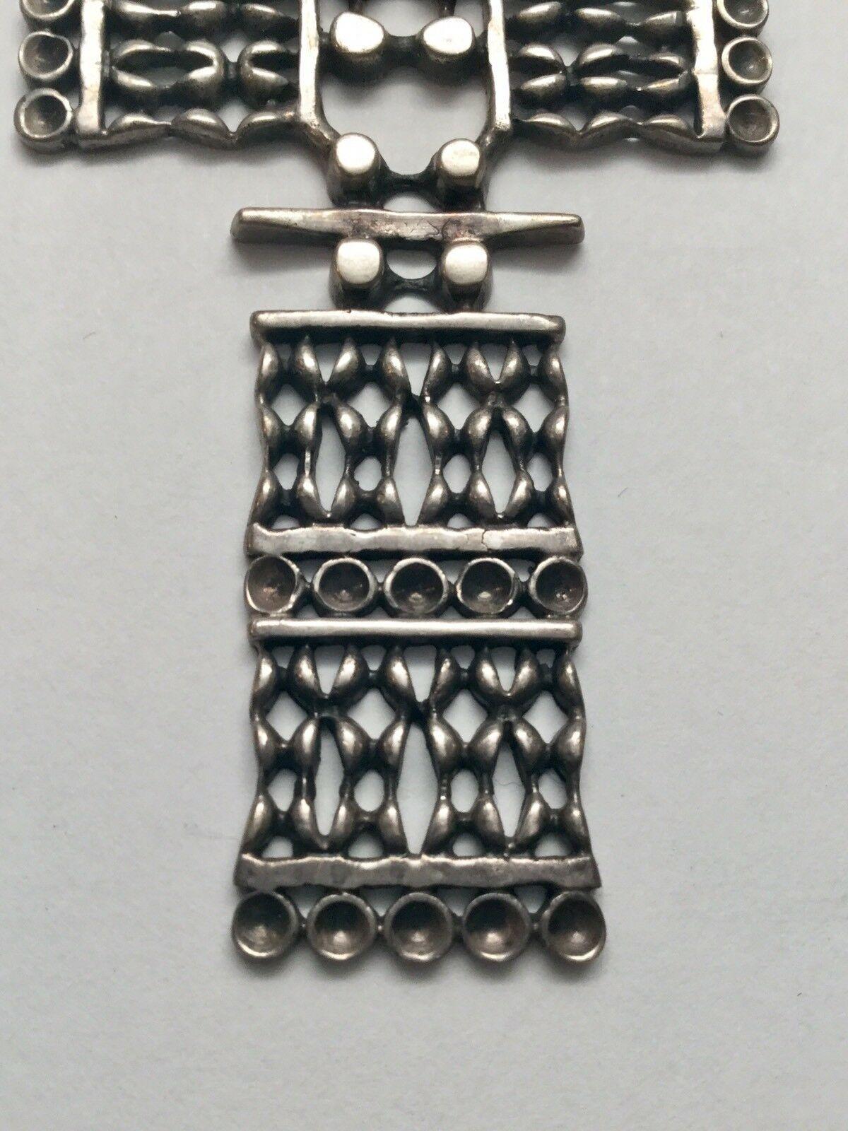 Finland 830 Silver Modernist Cut Out Design Cross Pendant Necklace In Good Condition In Washington Depot, CT