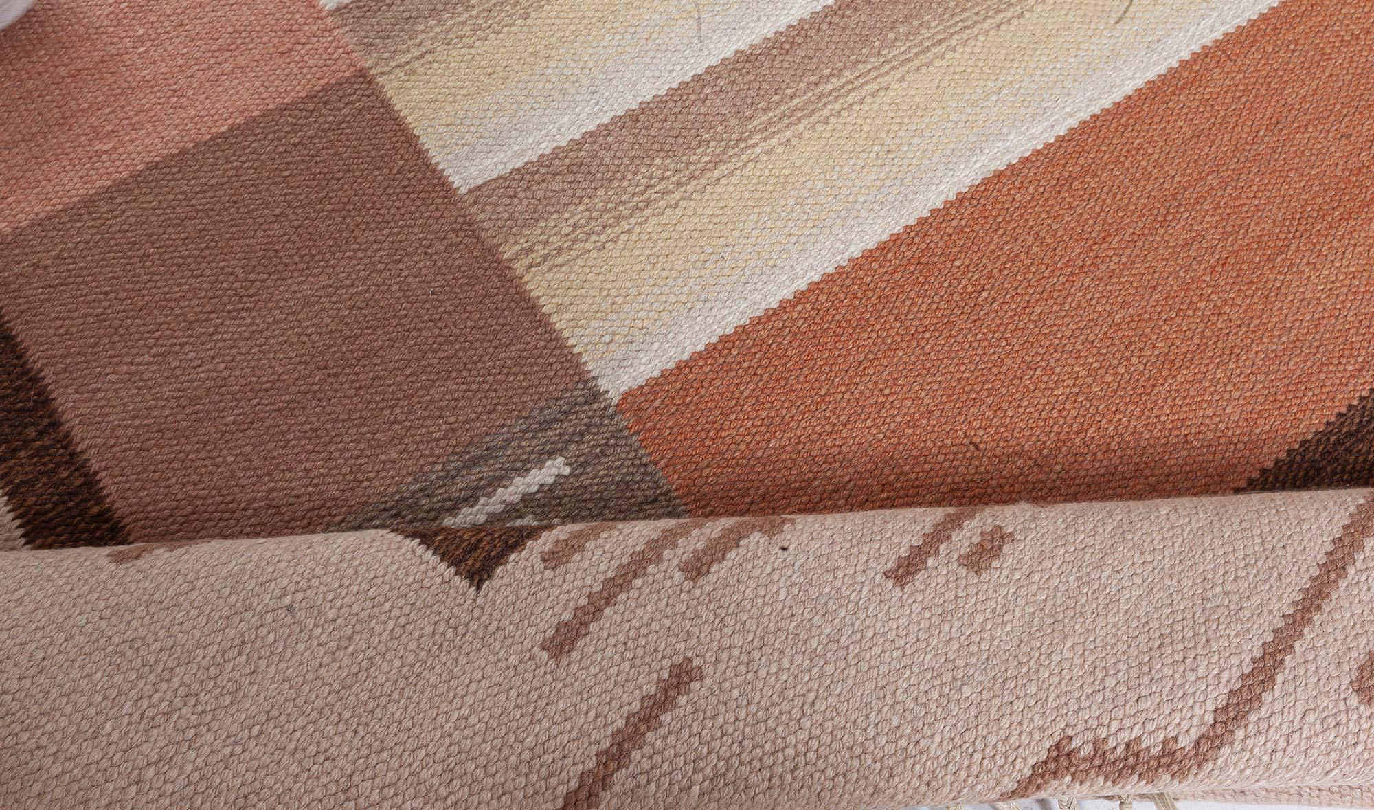 Flach gewebter Finnland-Teppich von Margareta Ahlstedt Willandt
Größe: 6'10