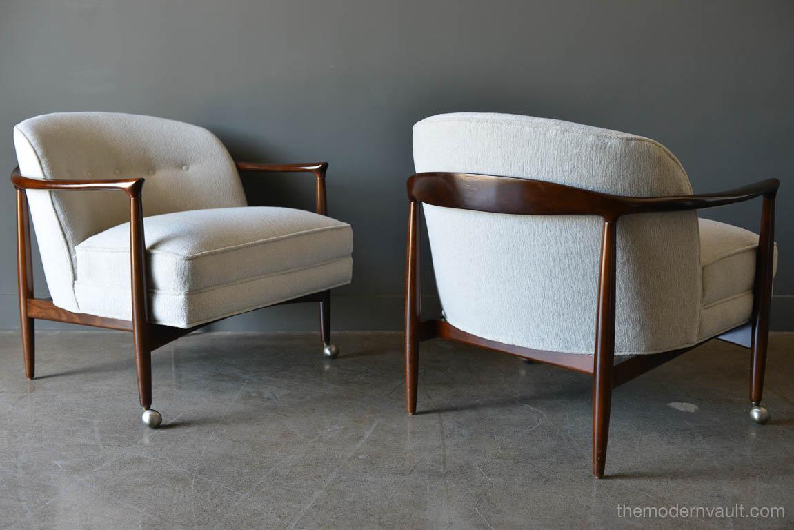 Scandinavian Modern Finn Andersen for Selig Denmark Sculpted Barrel Back Lounge Chairs, circa 1960