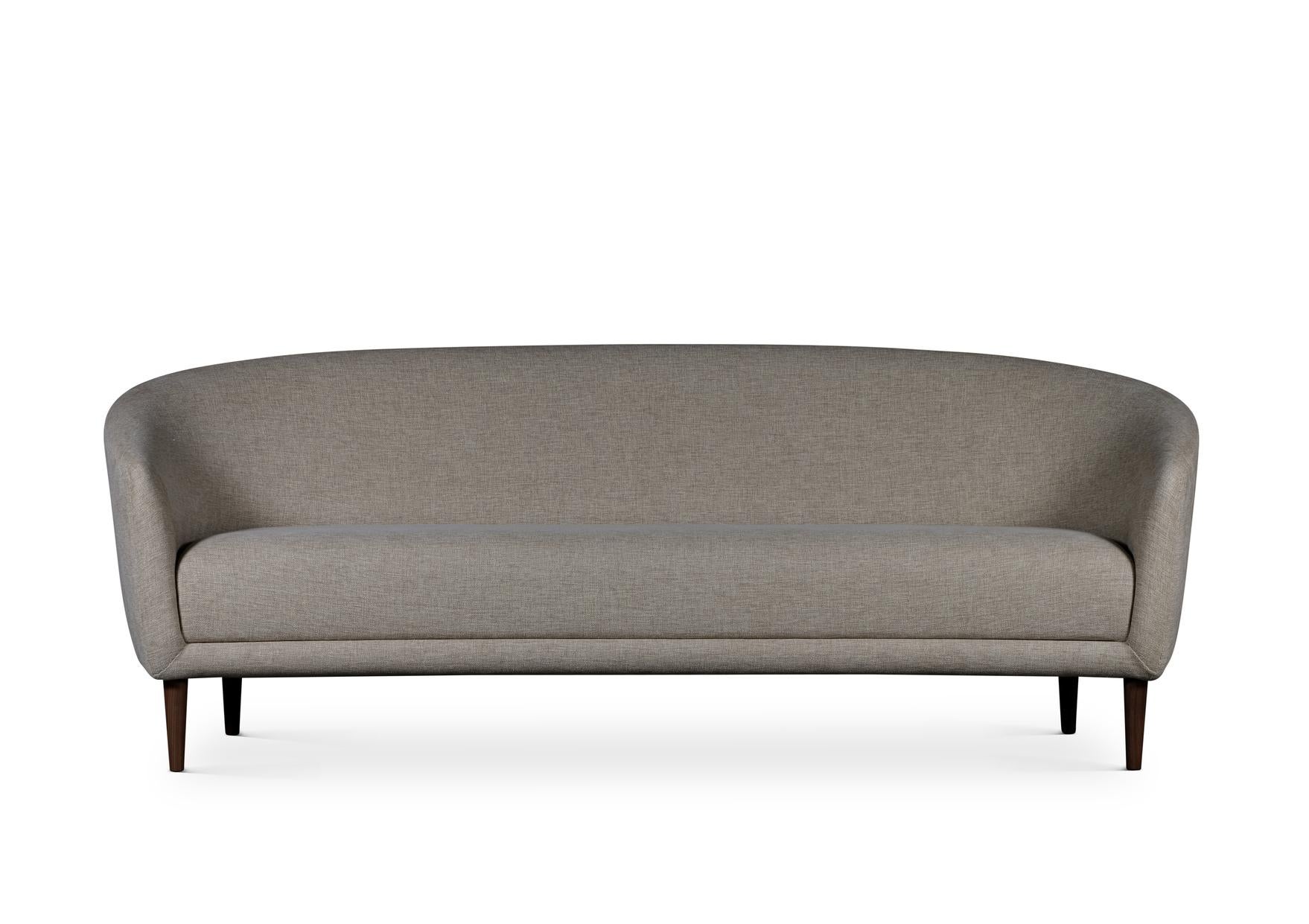 Sofa designed by Finn Juhl in 1945, relaunched in 2020.
Manufactured by House of Finn Juhl in Denmark.

With the relaunch of this sofa, which we will refer to as the “Little Mother”, we have ventured into the tale of a romantic Danish poet and