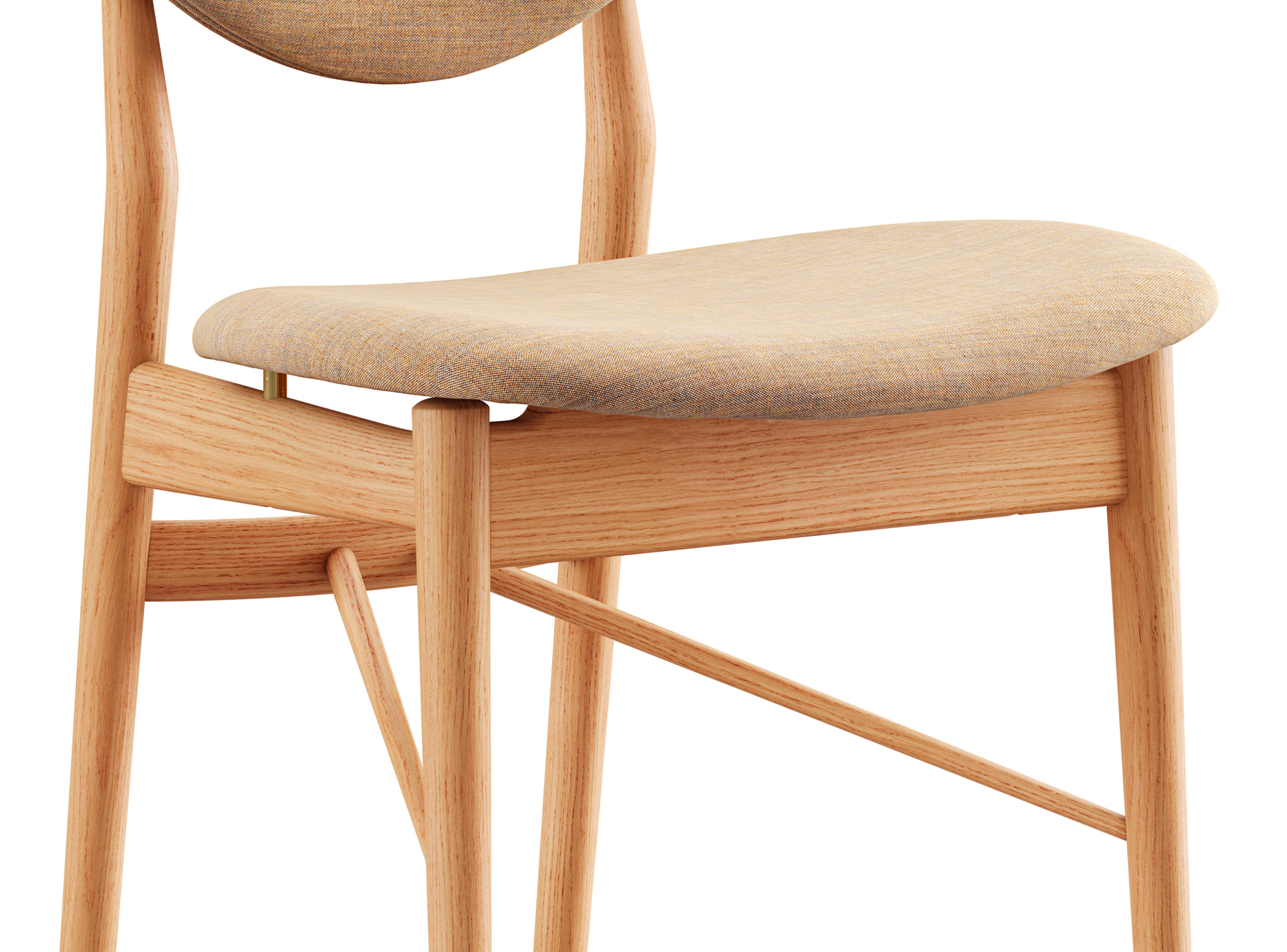 Finn Juhl 108 Chair by House of Finn Juhl In New Condition In Barcelona, Barcelona