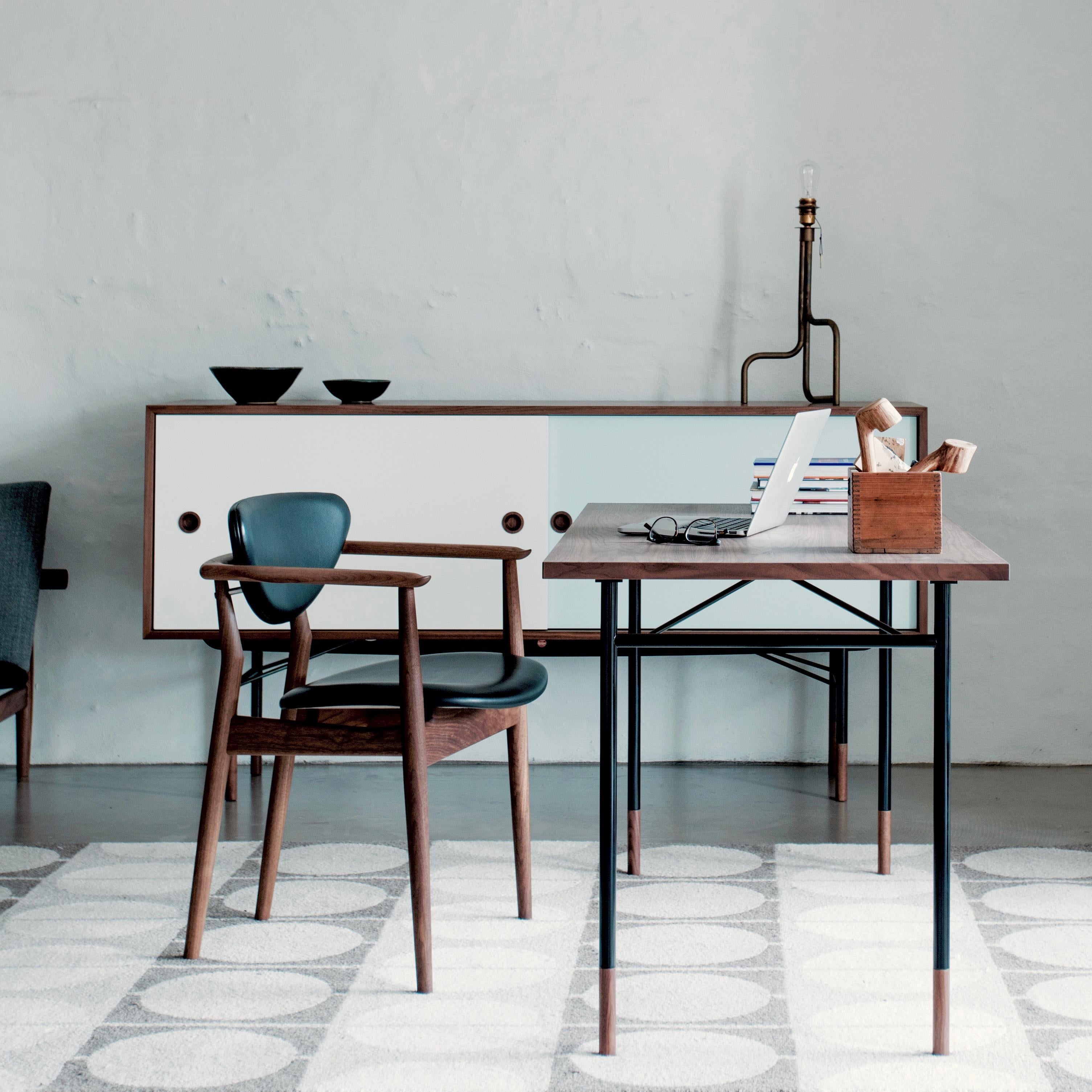 Finn Juhl 109 Chair, Wood and Elegance Walnut Leather 1