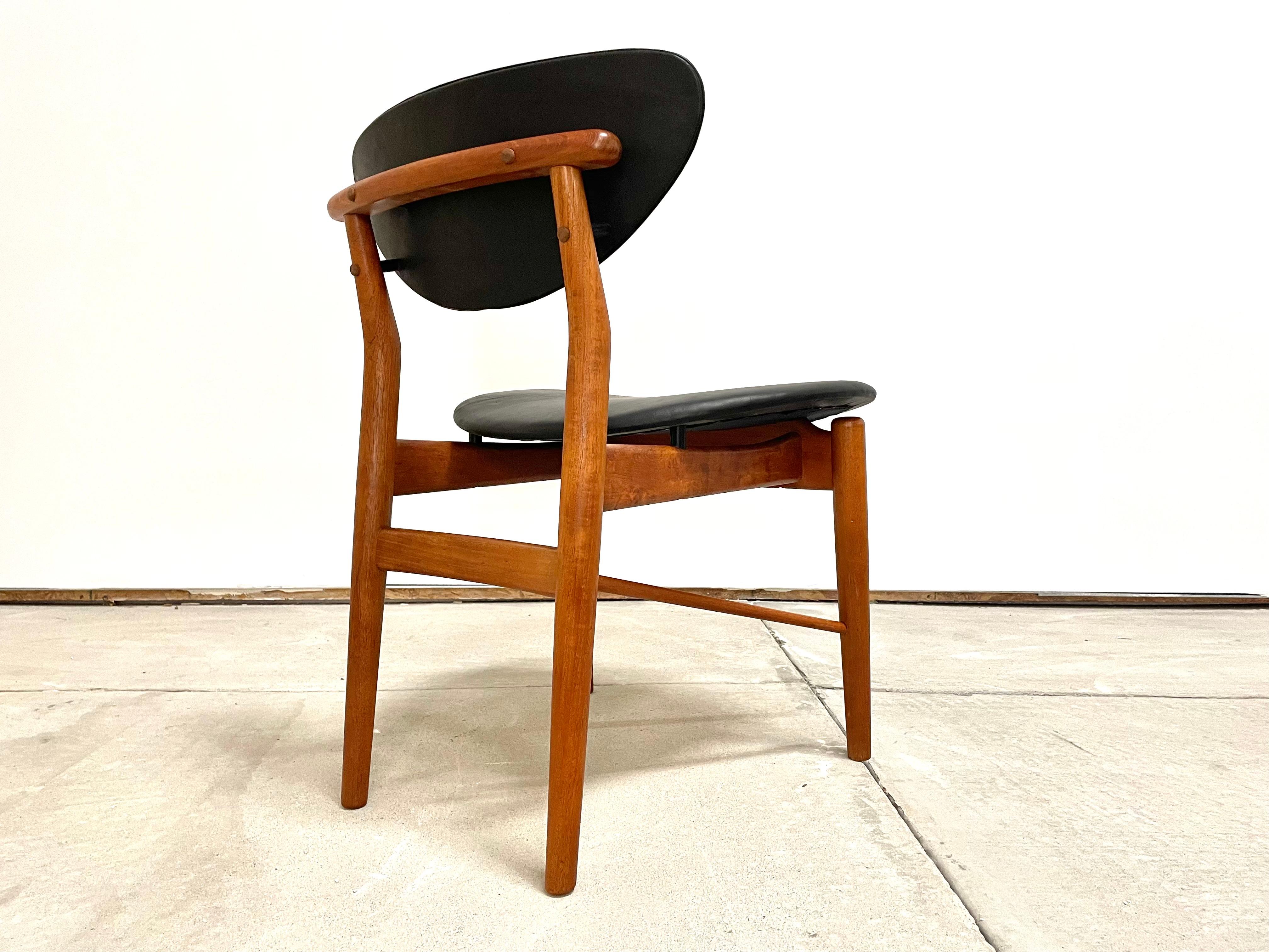 Leather Finn Juhl 12 Chair Set FJ55 by Niels Vodder For Sale