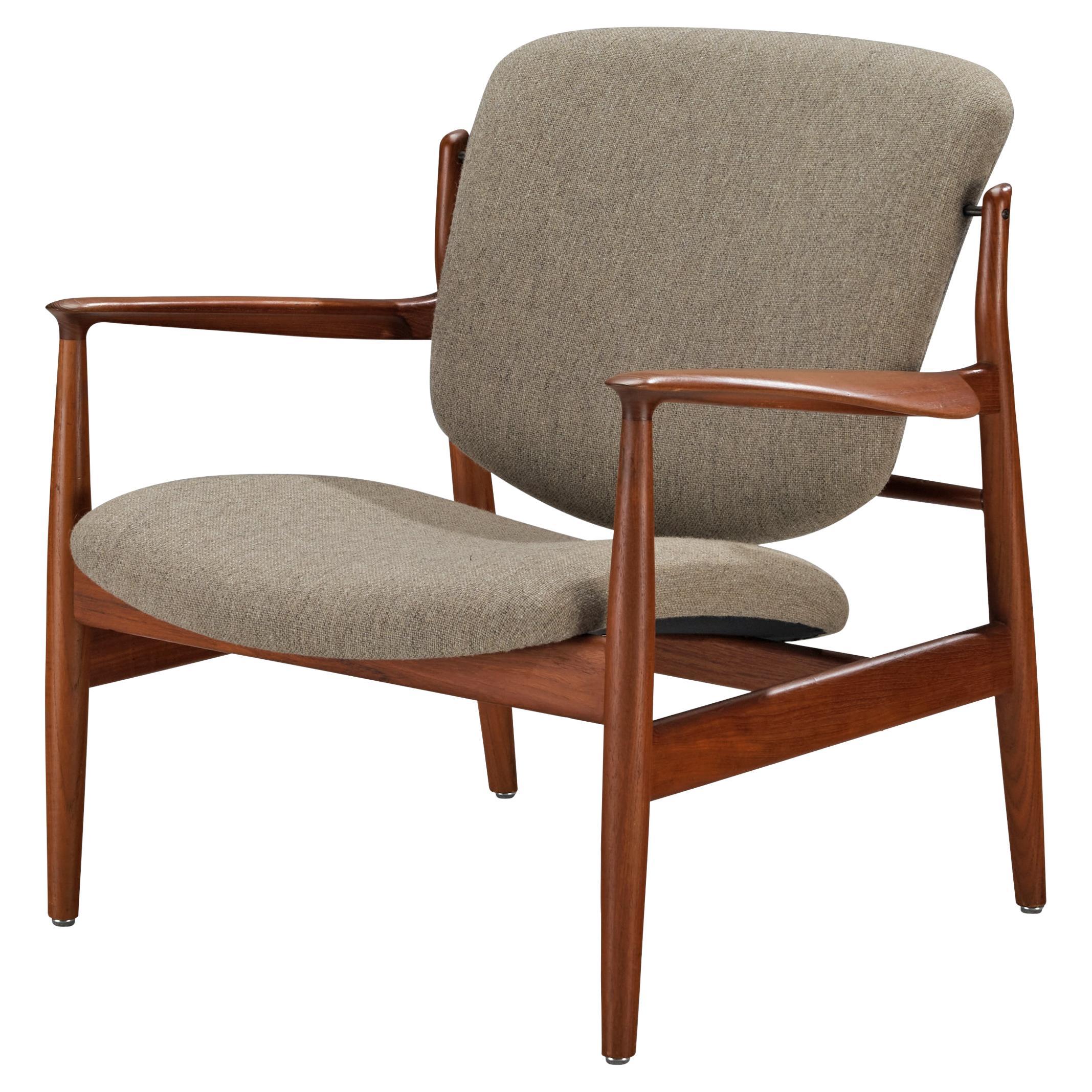 Fauteuil de salon Finn Juhl '136' en teck et tissu gris