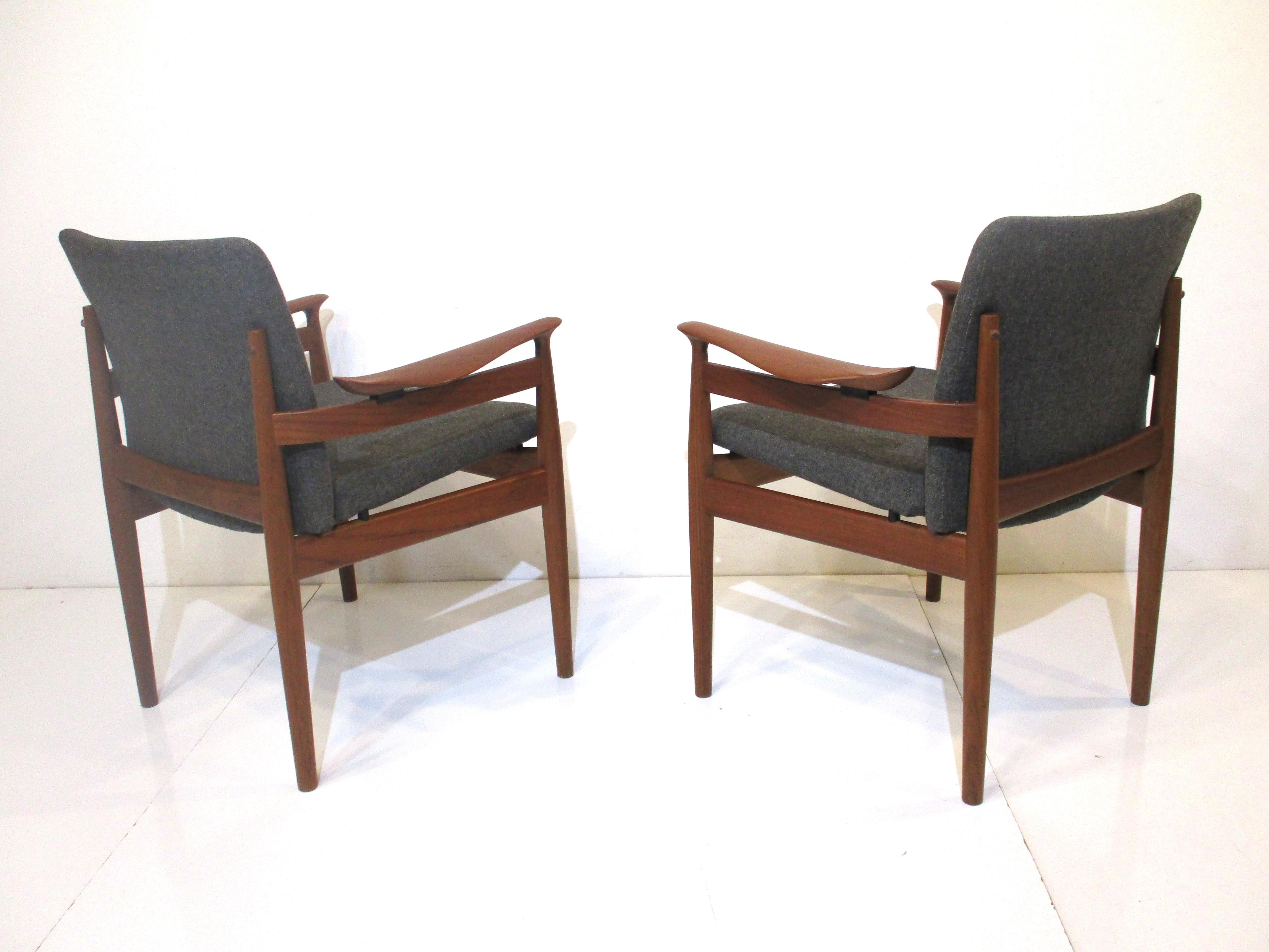 Finn Juhl 192 Teak Arm Chairs by France & Sons Denmark In Good Condition In Cincinnati, OH