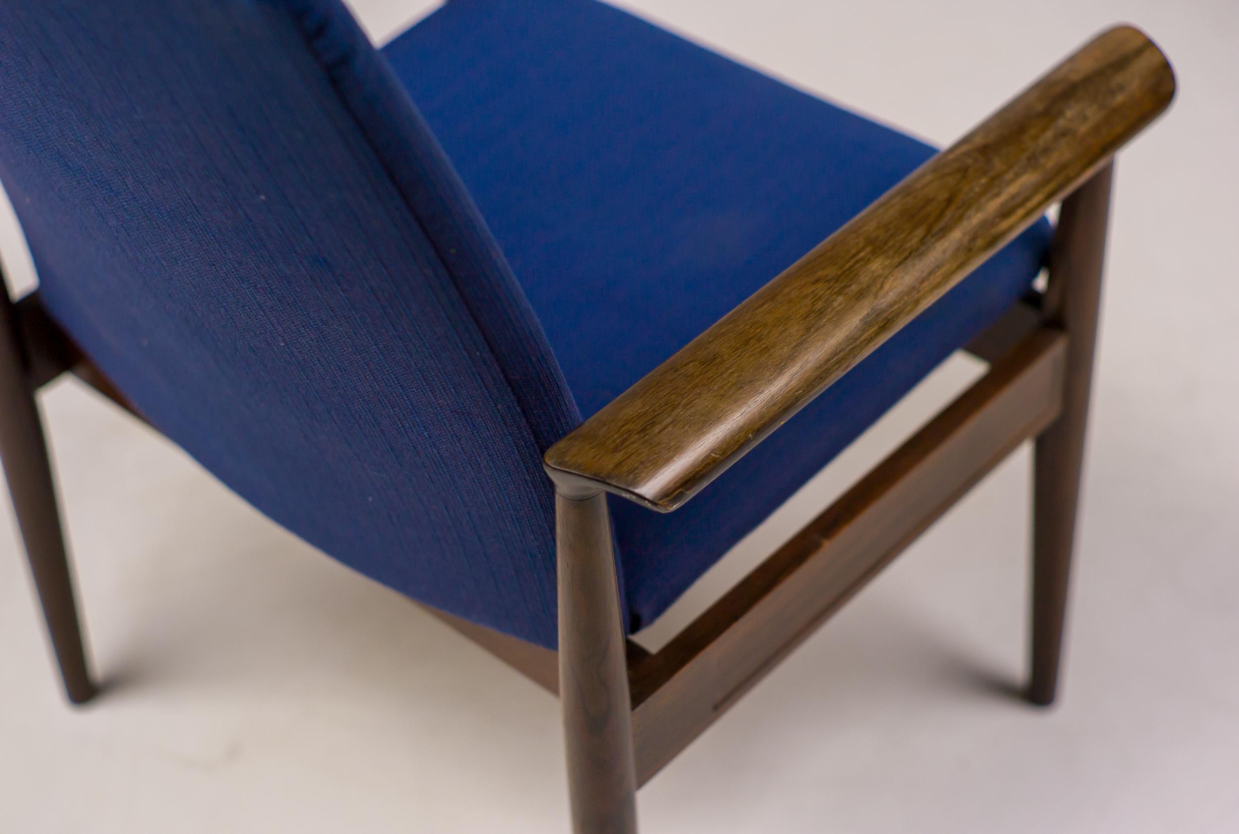 Scandinavian Modern Finn Juhl 1960 Diplomat Chair in Rosewood For Sale