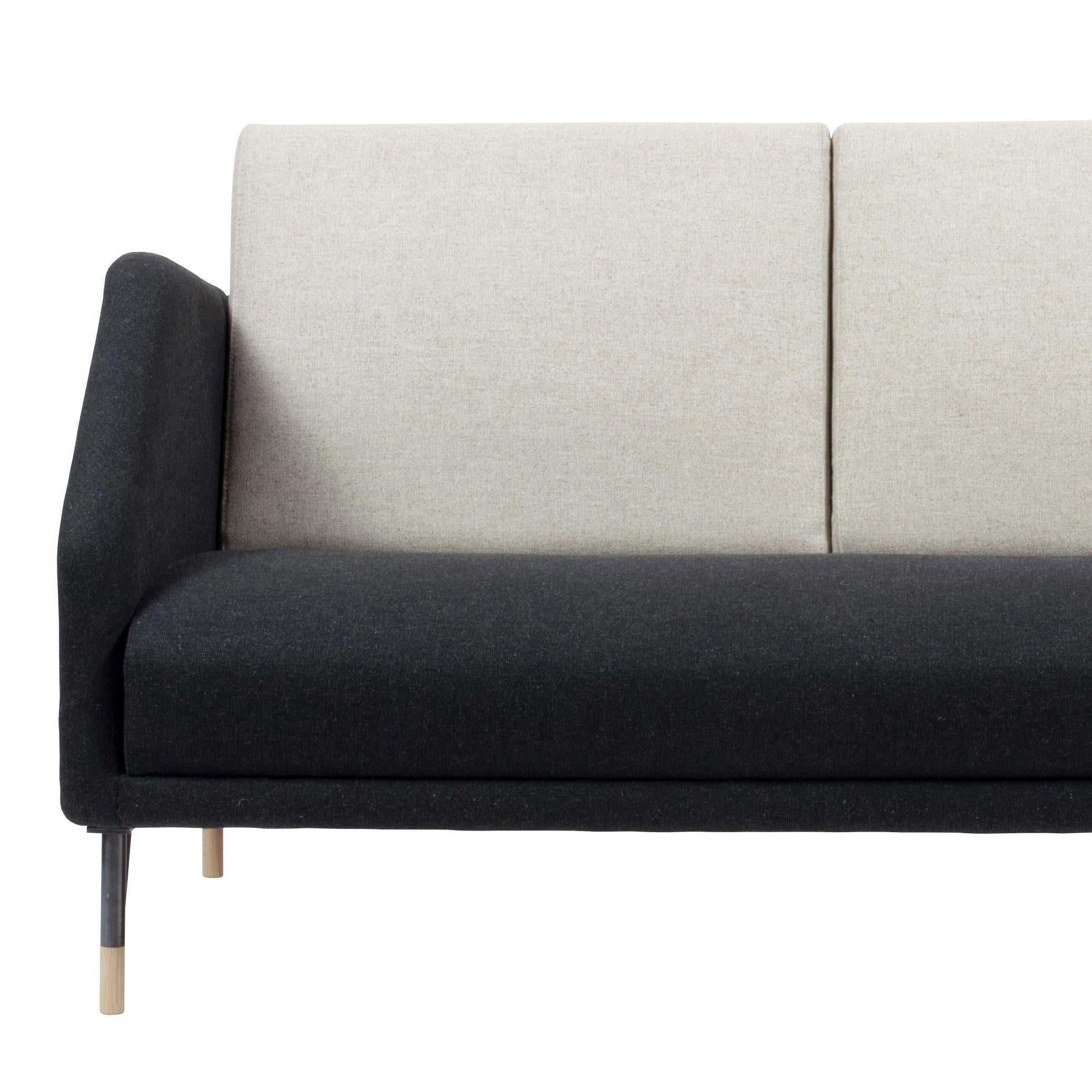 Finn Juhl 2-Seat 77 Sofa Couch, Wood and Fabric In New Condition In Barcelona, Barcelona