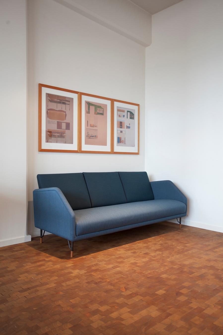Sofa designed by Finn Juhl in 1953, relaunched in 2012.
Manufactured by House of Finn Juhl in Denmark.

During the 1950s, Finn Juhl designed a series of furniture for the company Bovirke. This series is characterized by a streamlined, industrial