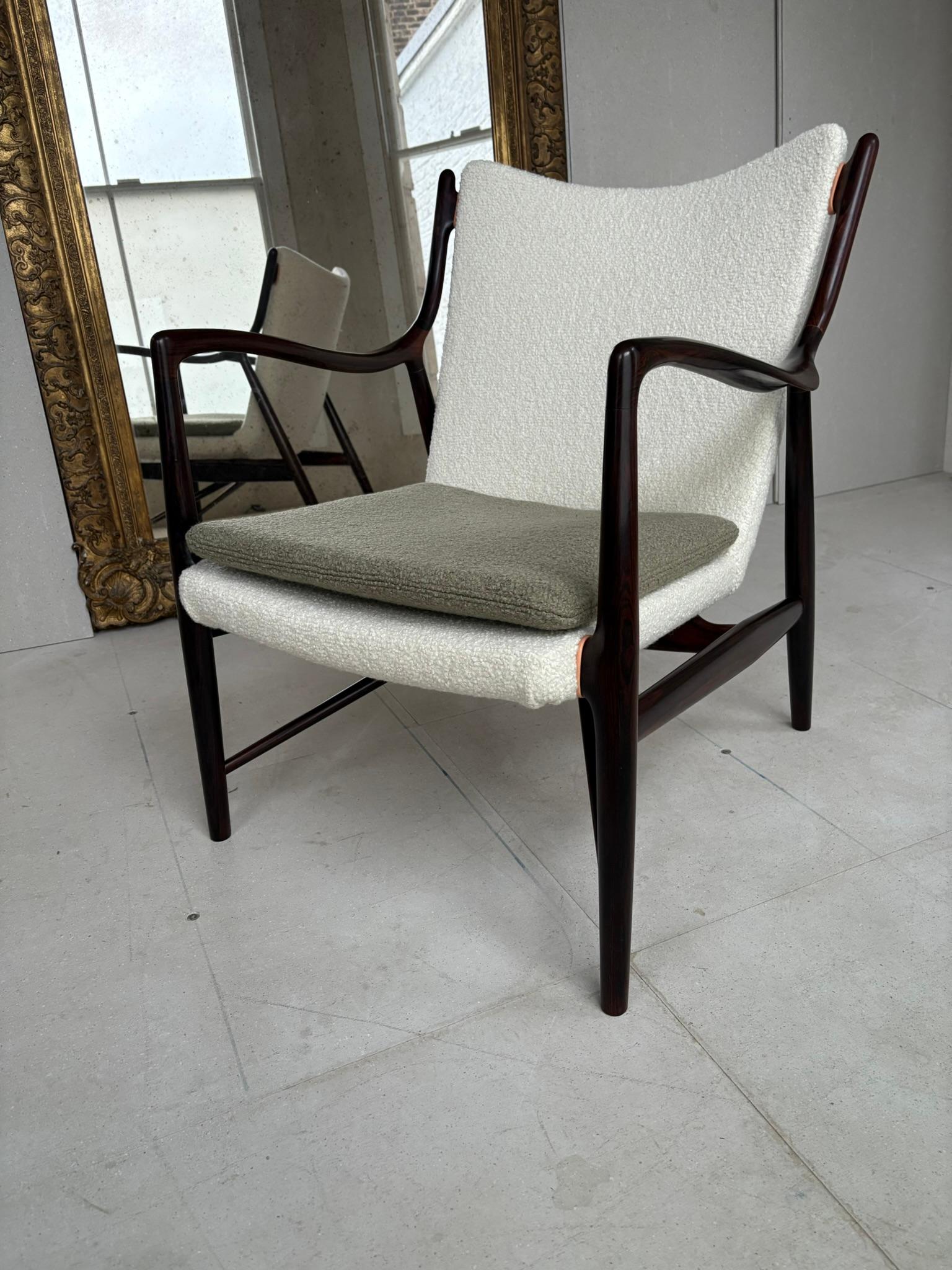 Finn Juhl 45 Stuhl aus Palisanderholz von Niels Vodder um 1950 (Rosenholz) im Angebot