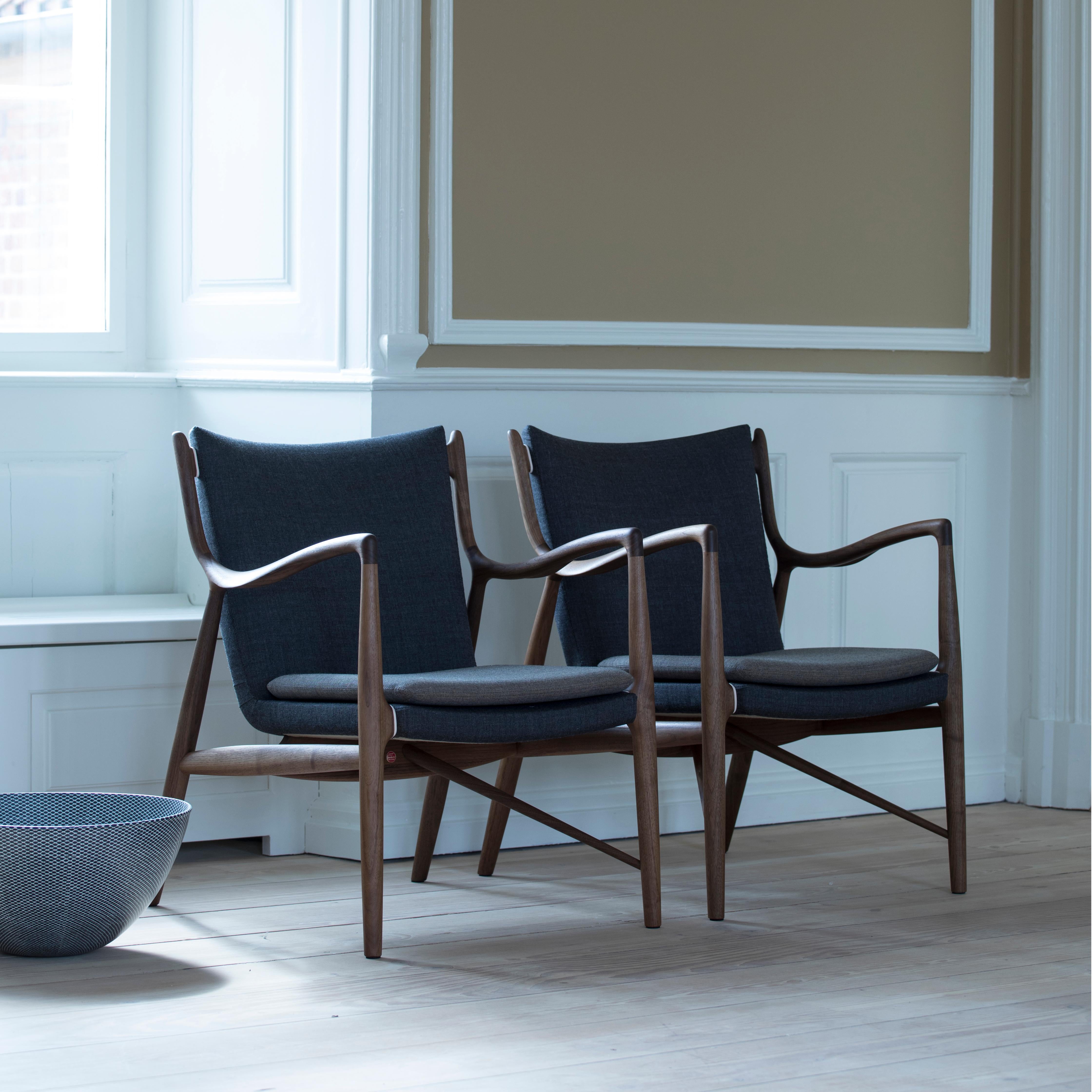 Finn Juhl 45 Chair, Wood and Black Leather 3