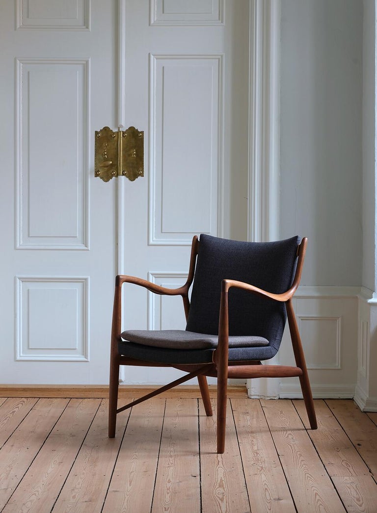 Finn Juhl 45 Chair, Wood and Fabric For Sale at 1stDibs