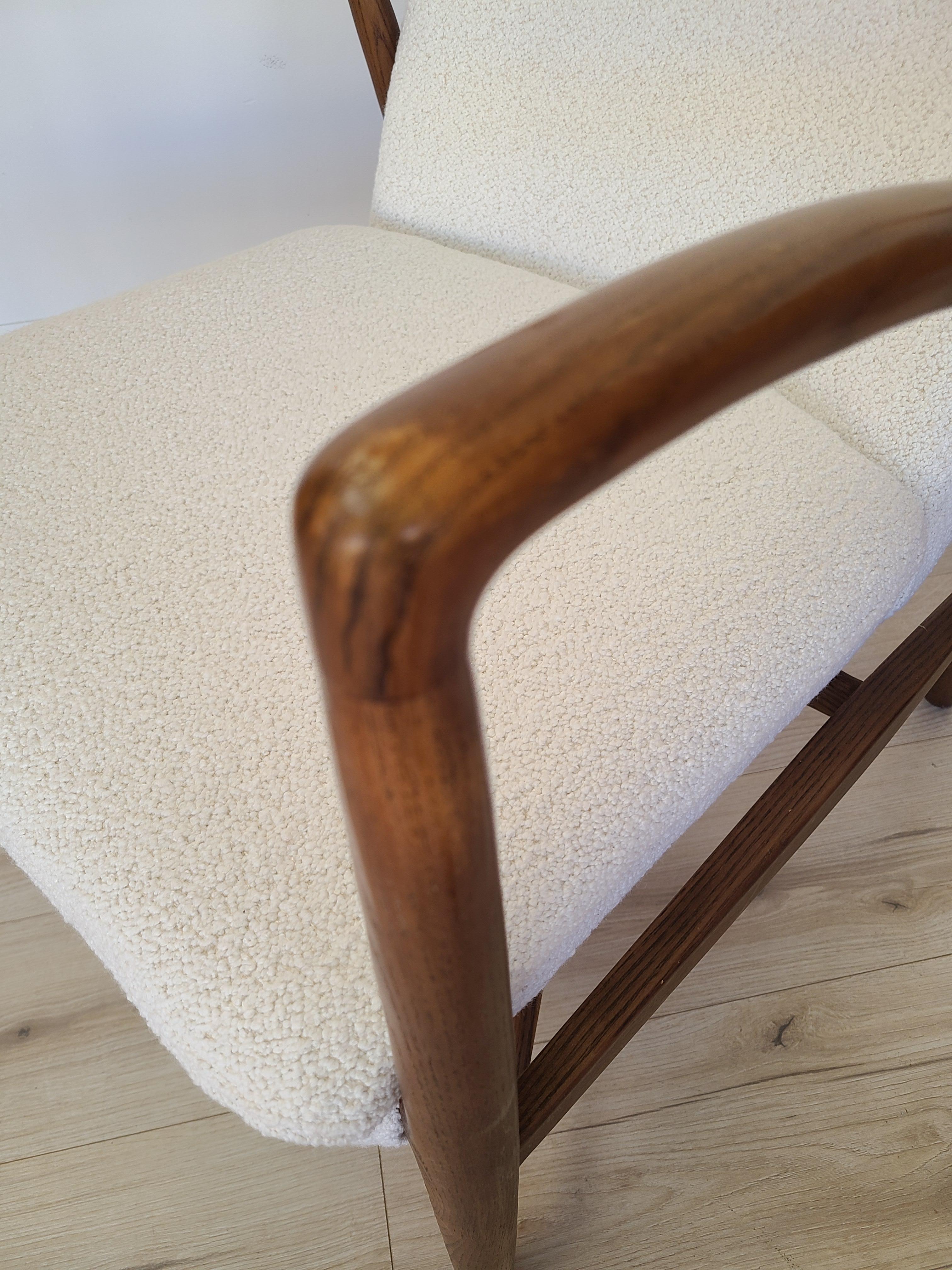 Finn Juhl 45 Lounge Chair by JG Furniture Ash and Boucle' For Sale 11