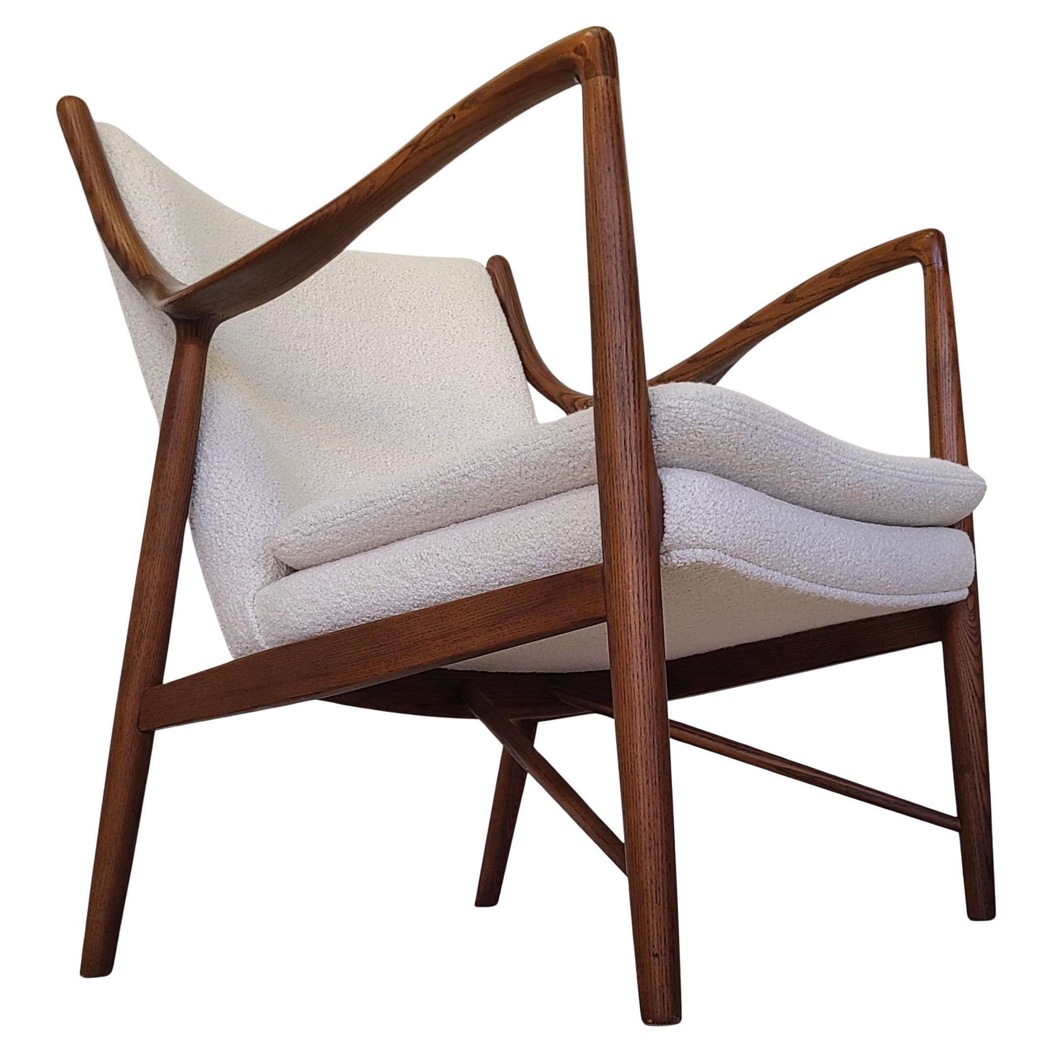Finn Juhl 45 Lounge Chair by JG Furniture Ash and Boucle' In Good Condition For Sale In Fraser, MI