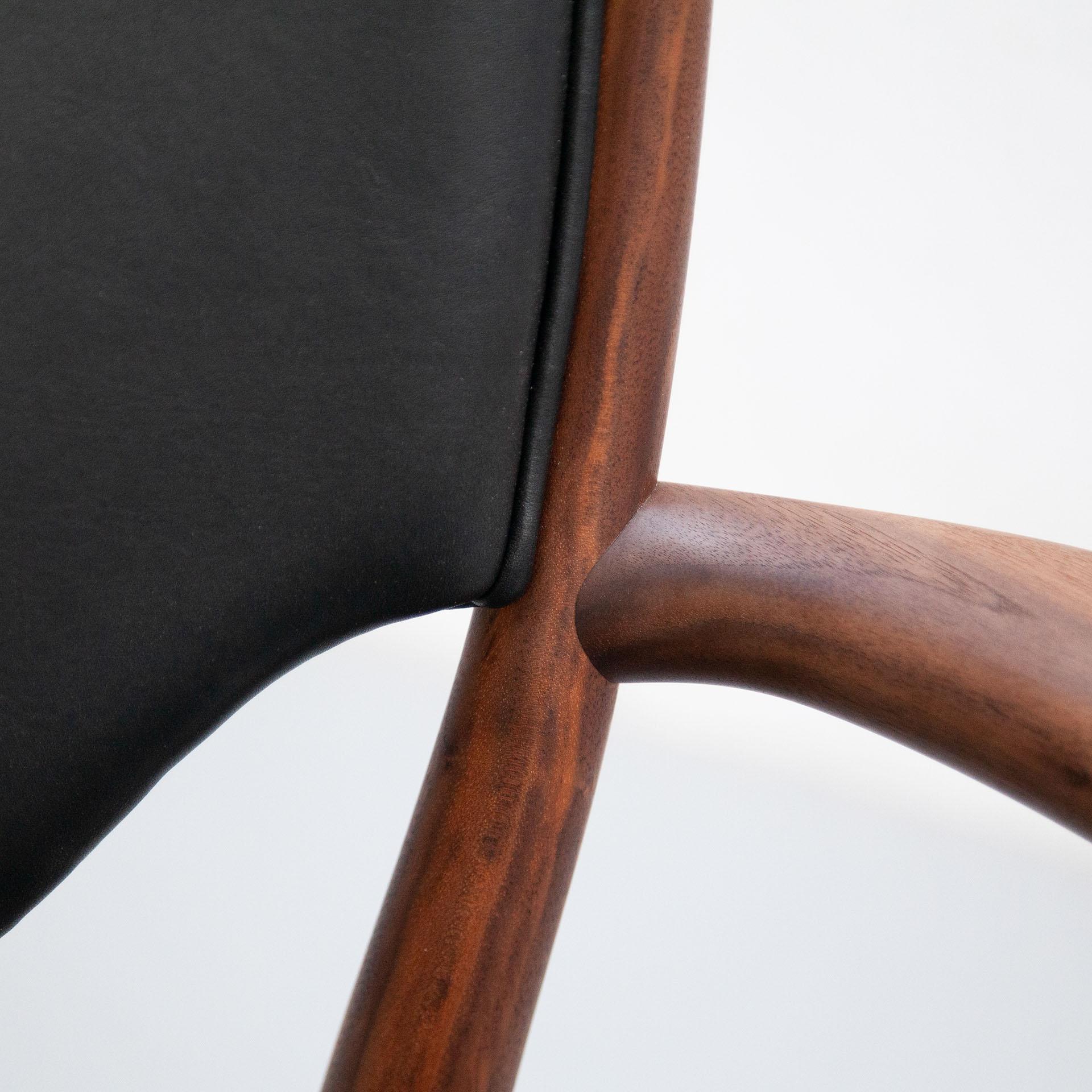 Finn Juhl 46 Chair Armrests, Wood and Elegance Black Leather 4