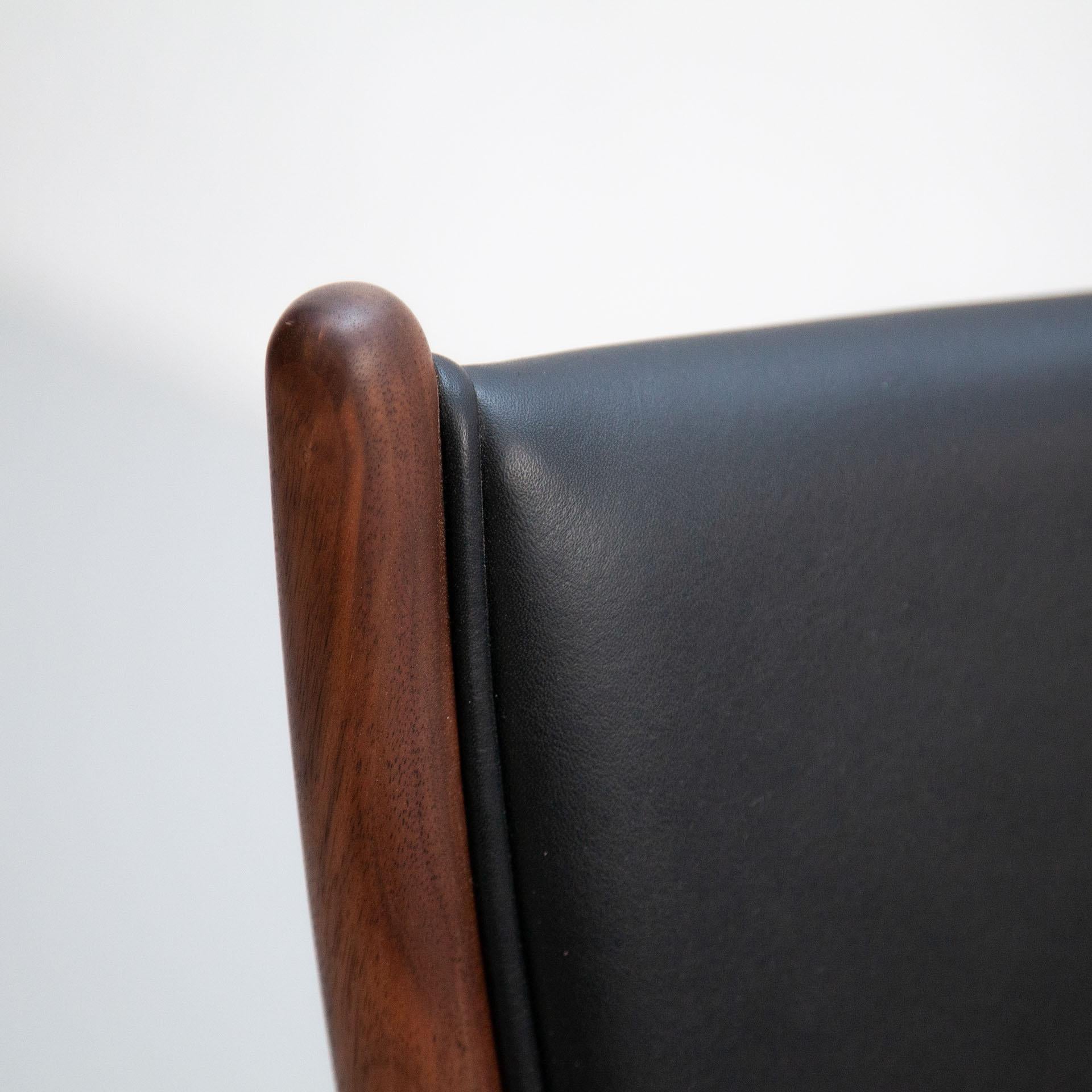 Finn Juhl 46 Chair Armrests, Wood and Elegance Black Leather 6