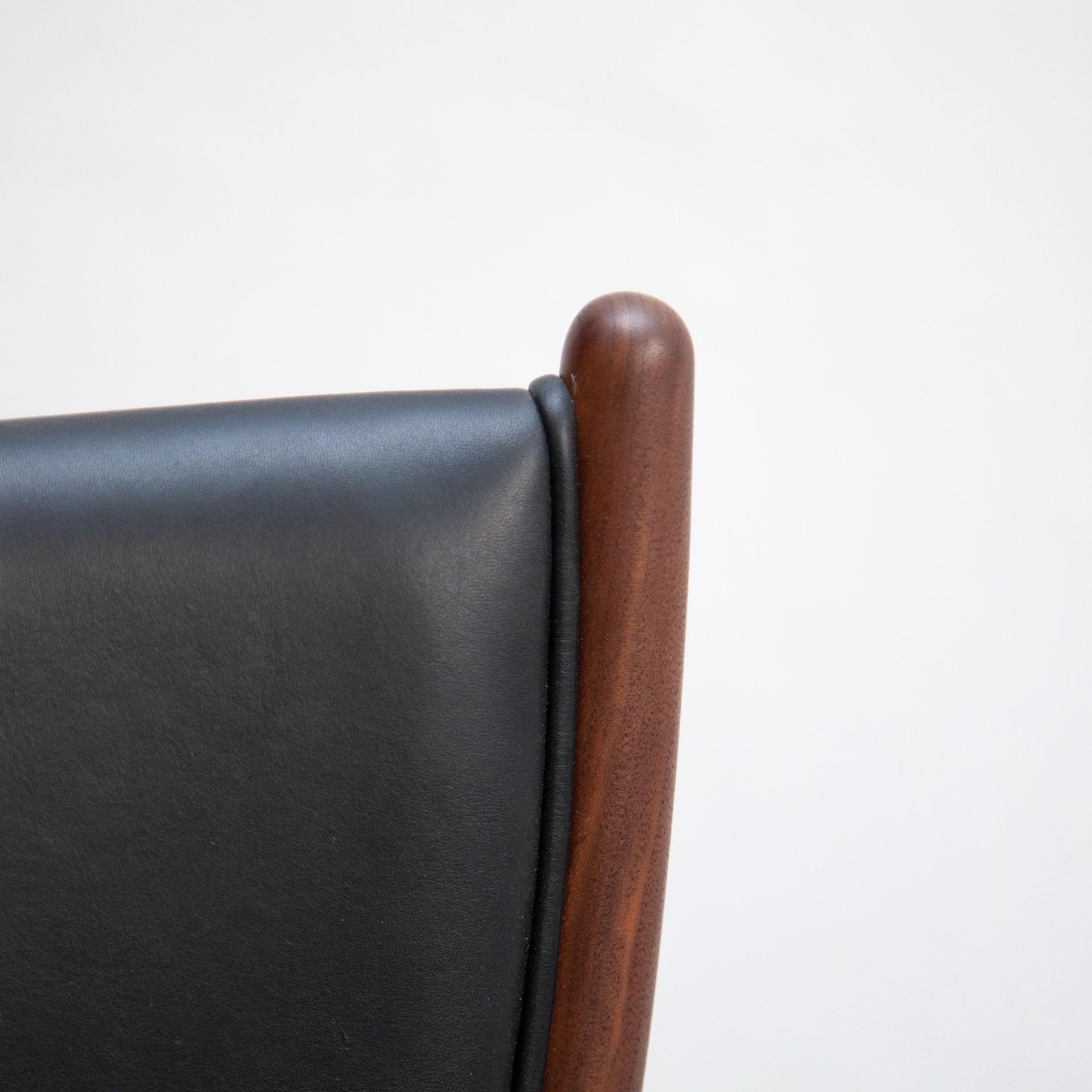Finn Juhl 46 Chair Armrests, Wood and Elegance Black Leather 7