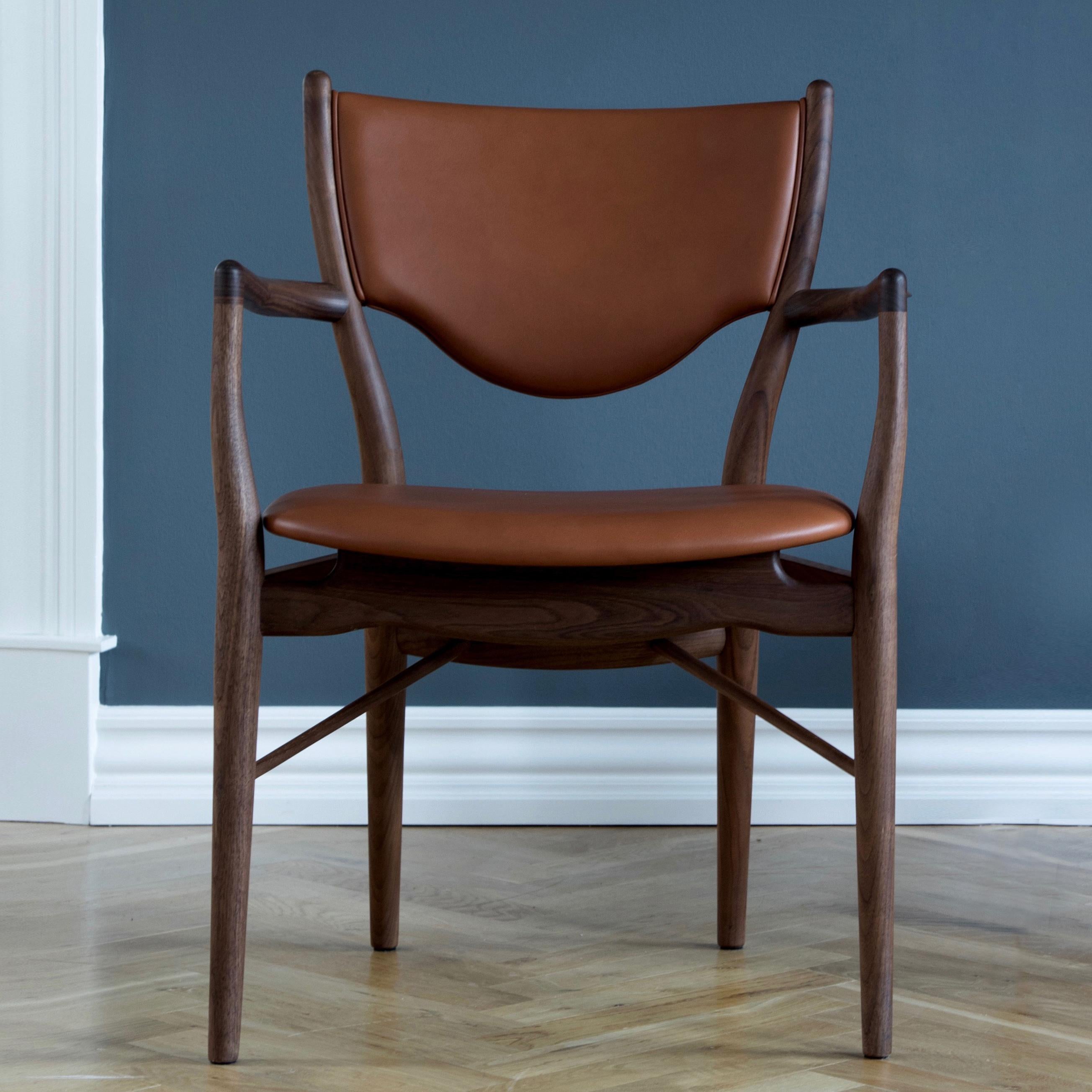 Finn Juhl 46 Chair Armrests, Wood and Leather In New Condition In Barcelona, Barcelona