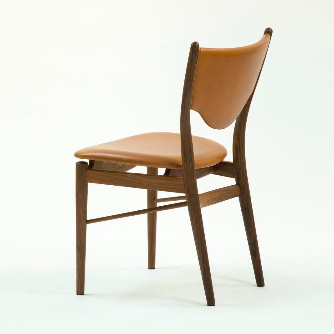 Finn Juhl 46 Chair, Wood and Elegance Walnut Leather 2
