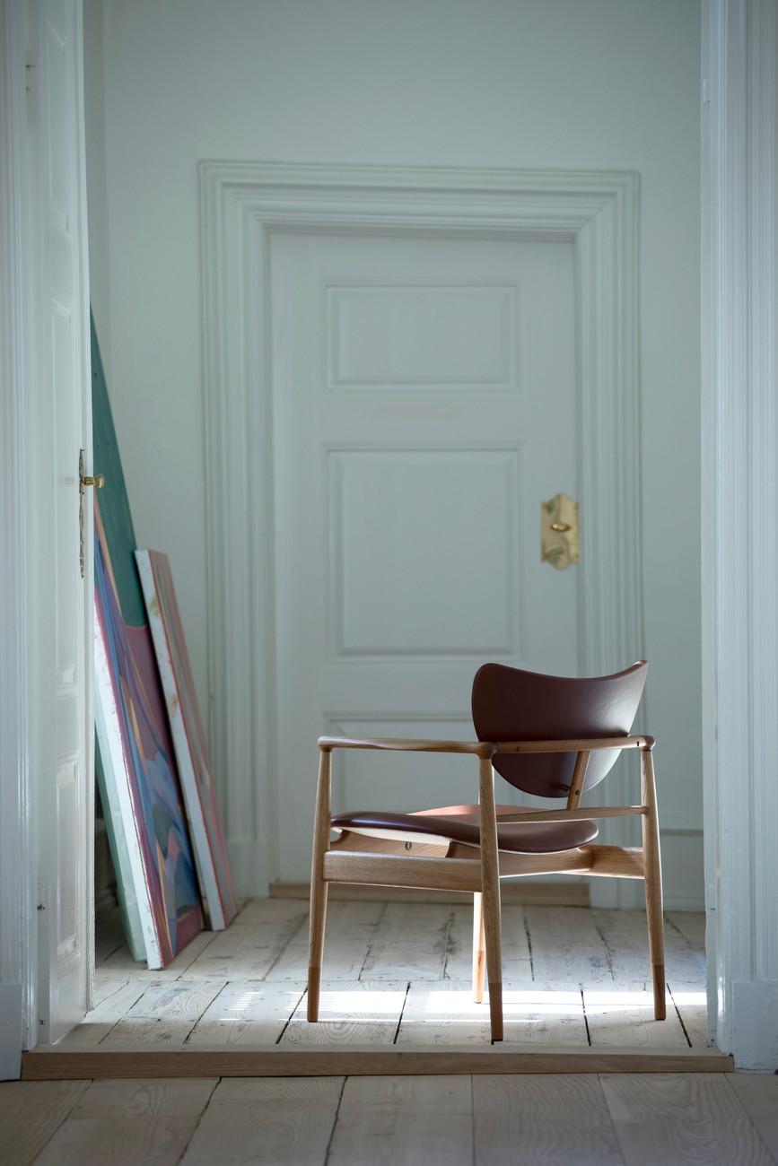 Finn Juhl 48 Chair, Wood and Leather For Sale at 1stDibs