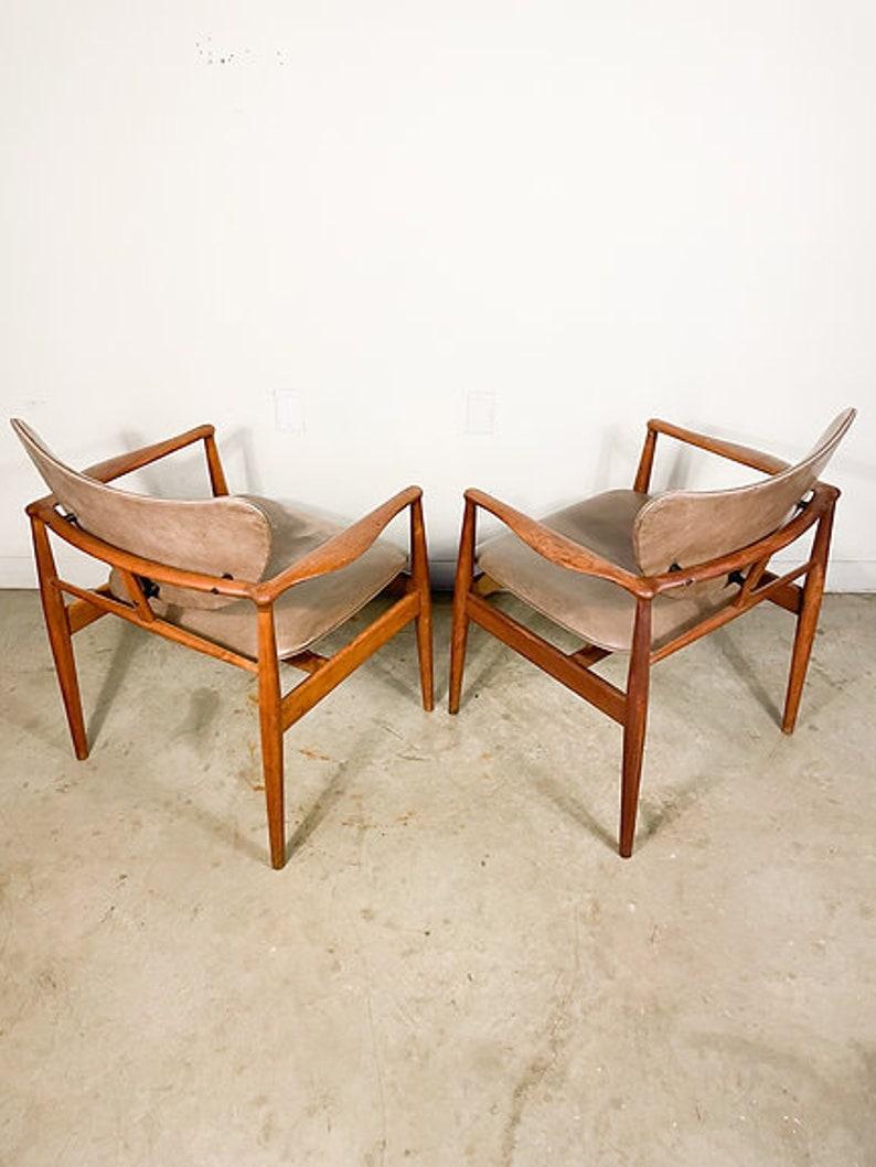 Finn Juhl 48 Chairs by Baker in Walnut In Good Condition In Kalamazoo, MI