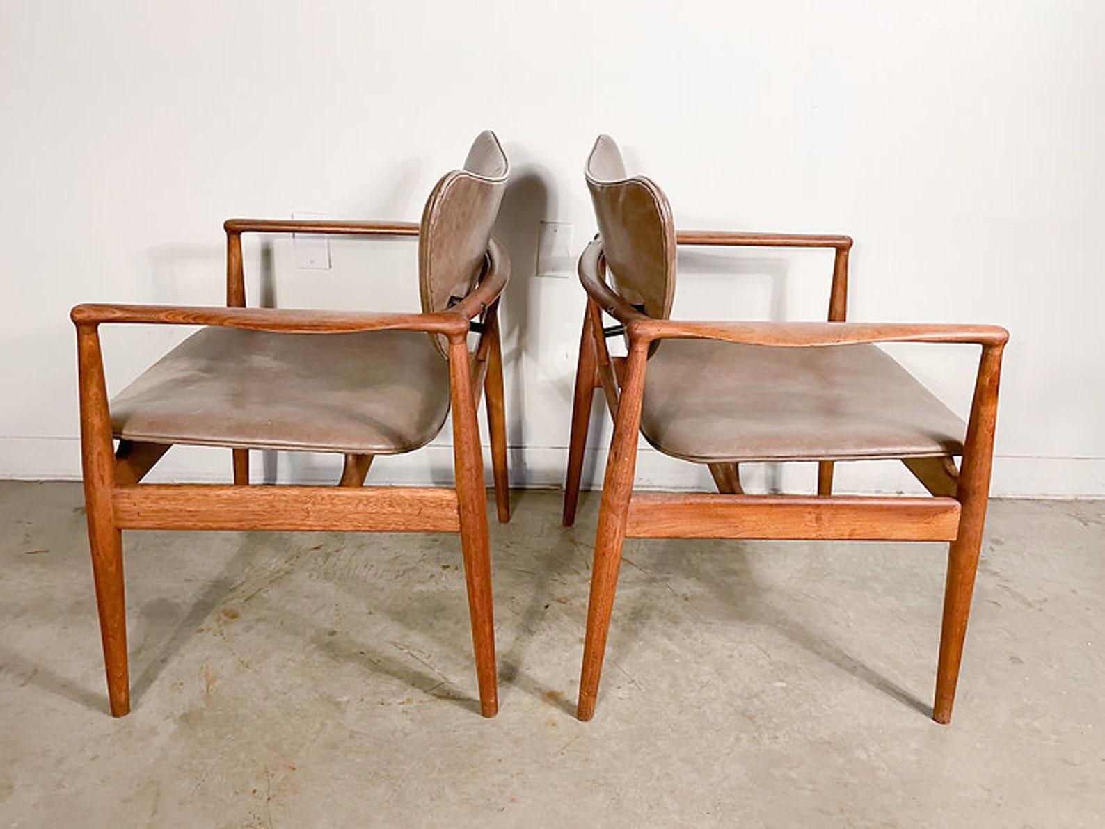 Leather Finn Juhl 48 Chairs by Baker in Walnut