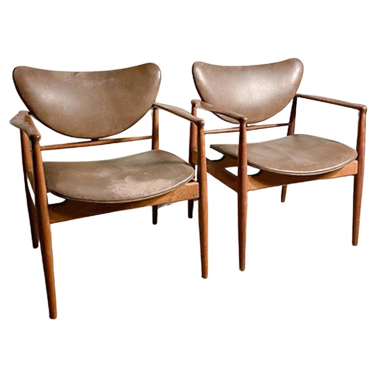 Finn Juhl 48 Chairs by Baker in Walnut For Sale at 1stDibs