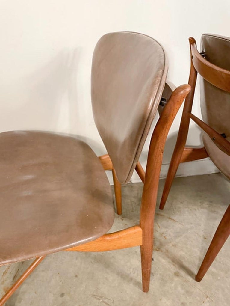 Finn Juhl 51 Chairs by Baker in Walnut For Sale 1