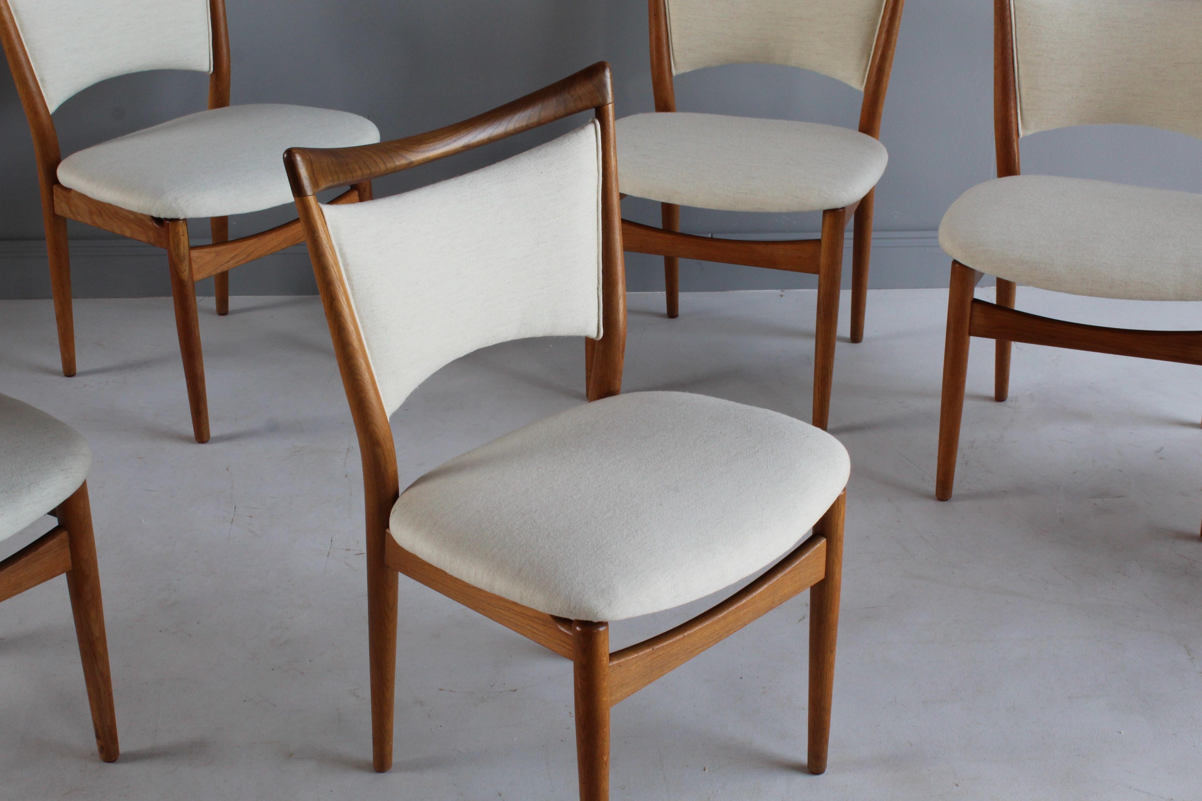 Scandinavian Modern Finn Juhl, 6 Dining Chairs, Oak, Handwoven Fabric, Søren Willadsen, 1956