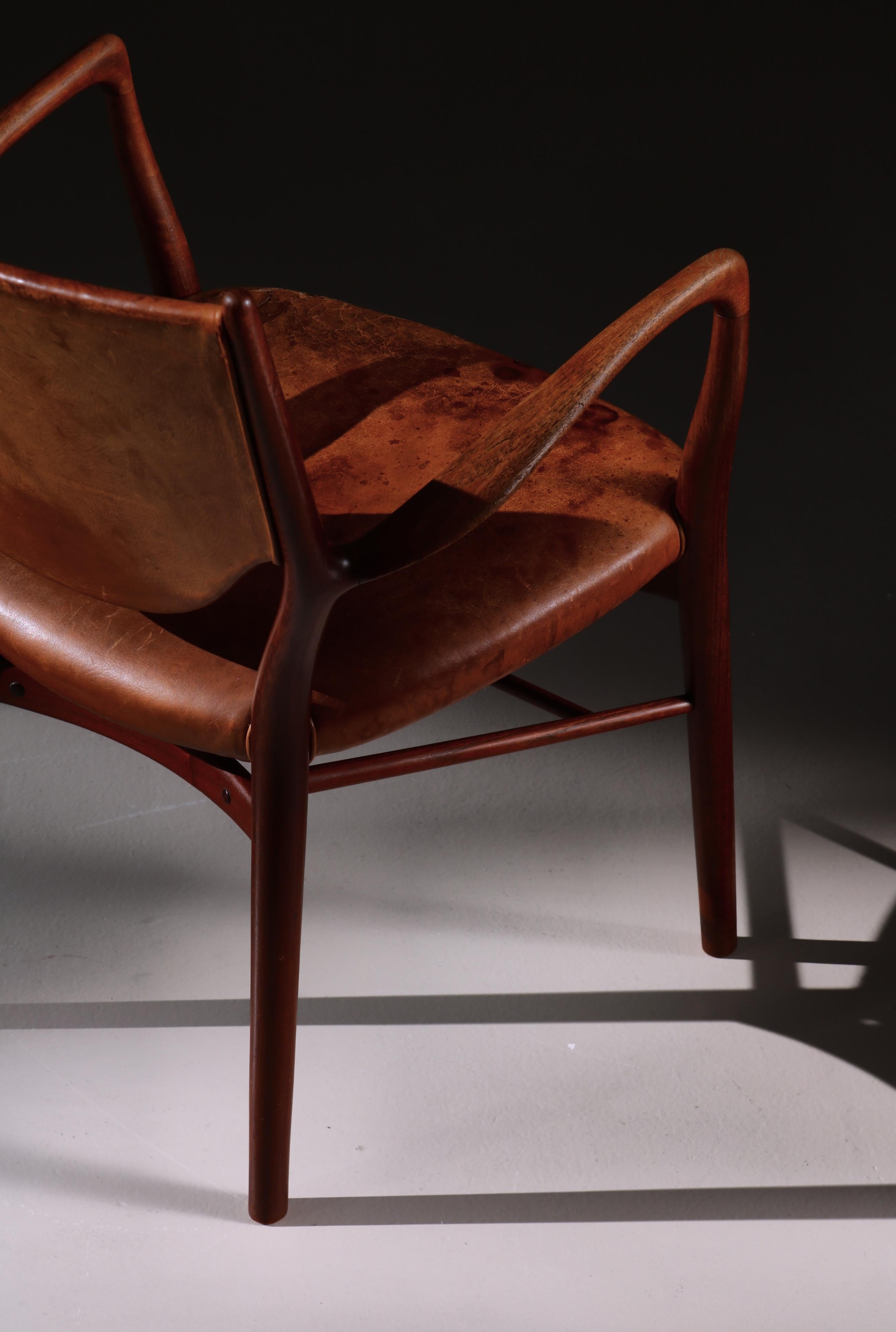 Finn Juhl Armchair NV46 by Niels Vodder in Teakwood & Natural Leather, 1950s 4