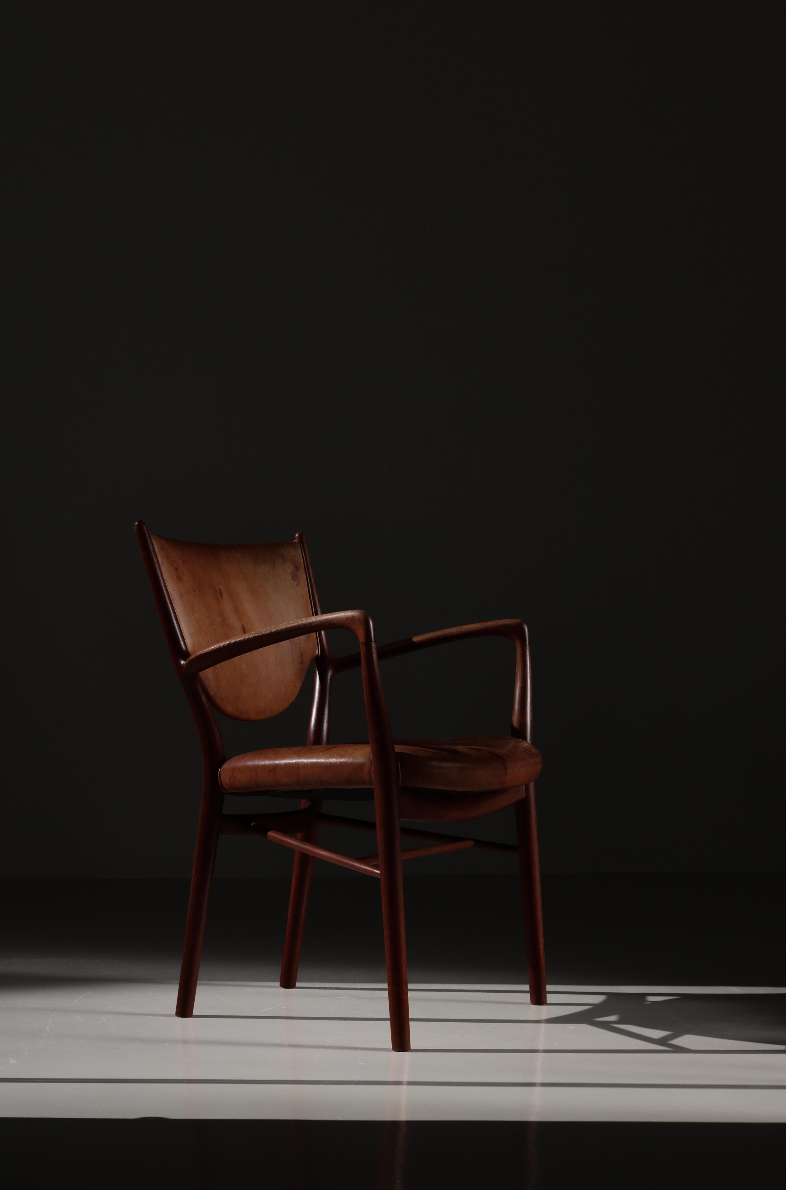 Finn Juhl Armchair NV46 by Niels Vodder in Teakwood & Natural Leather, 1950s 10