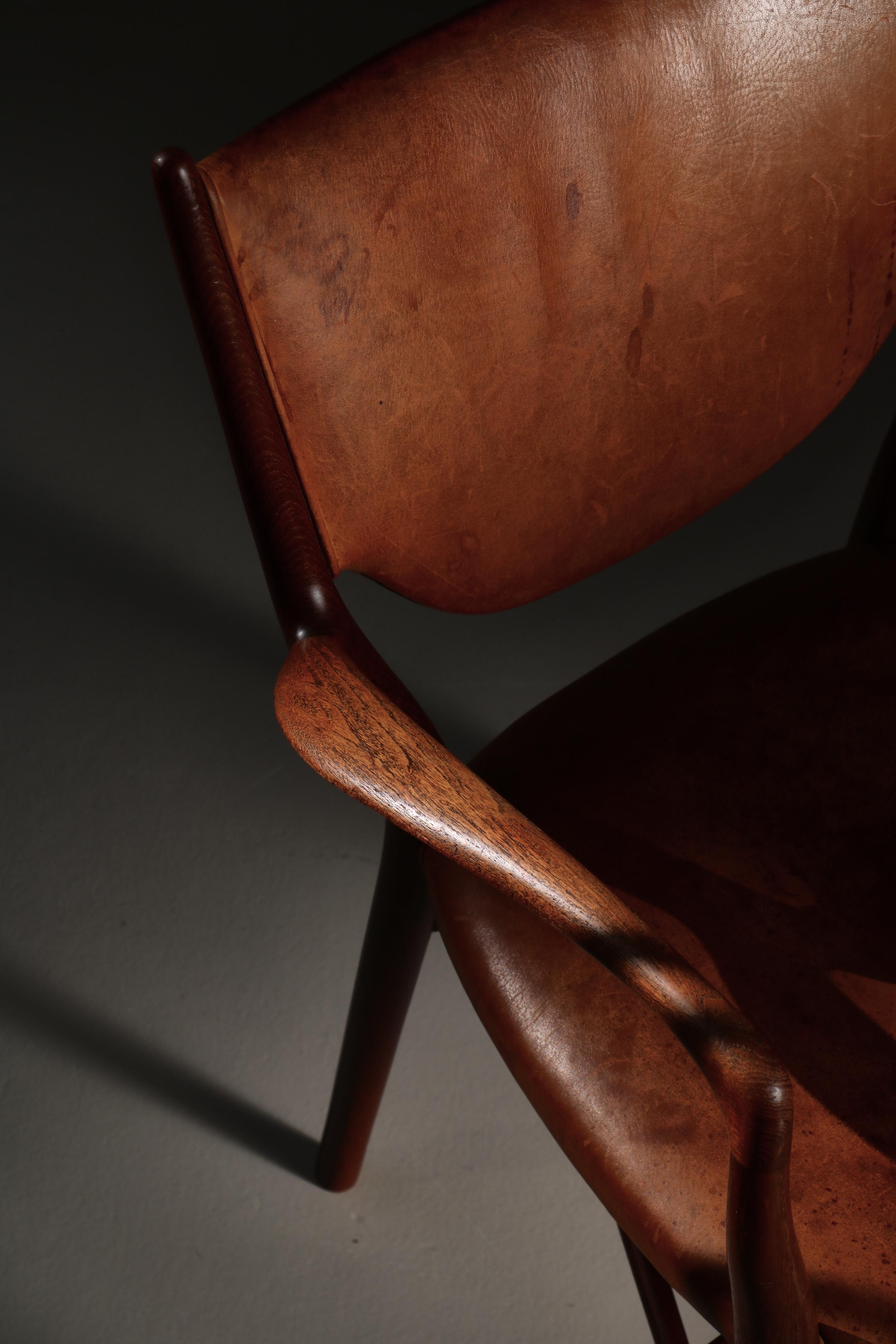 Danish Finn Juhl Armchair NV46 by Niels Vodder in Teakwood & Natural Leather, 1950s