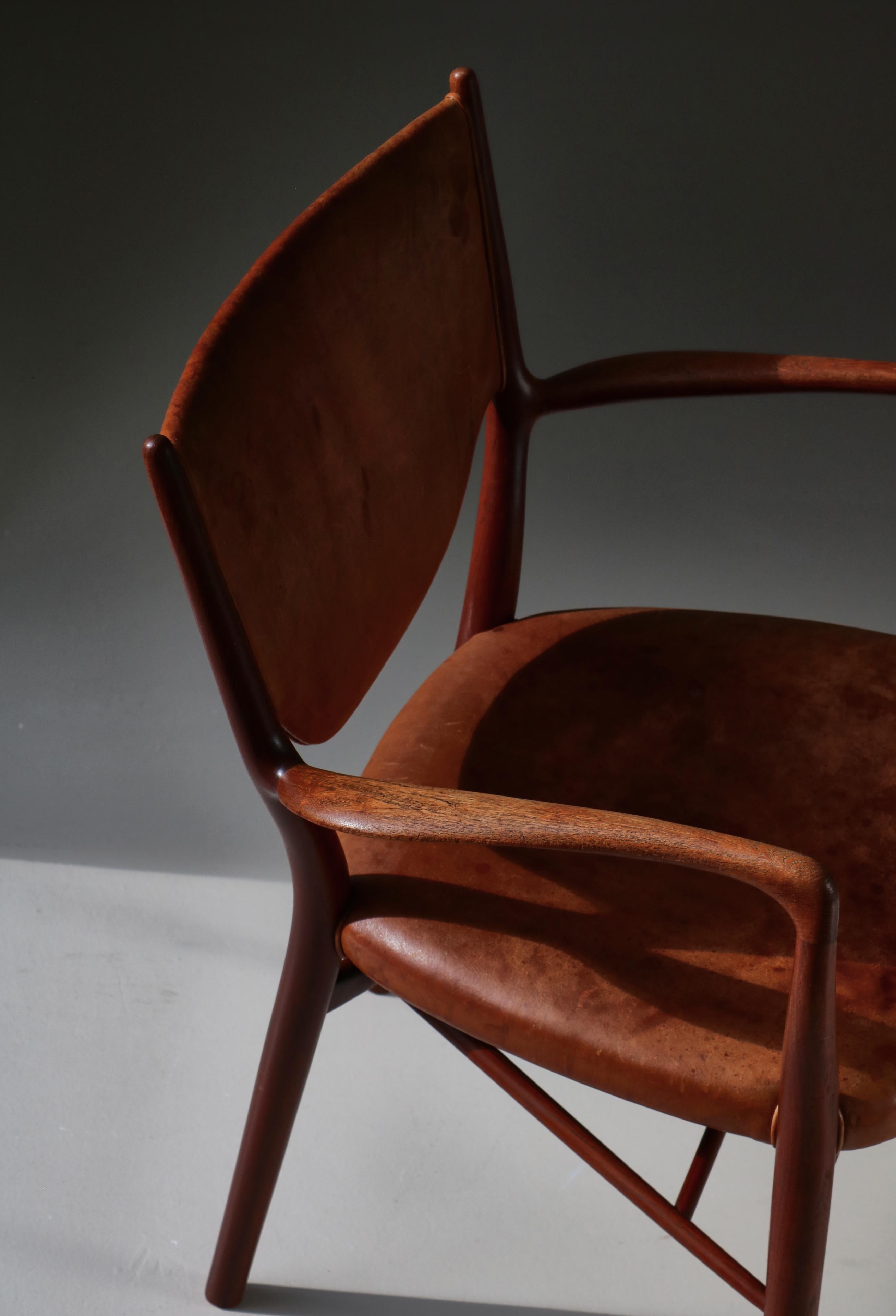 Finn Juhl Armchair NV46 by Niels Vodder in Teakwood & Natural Leather, 1950s 2