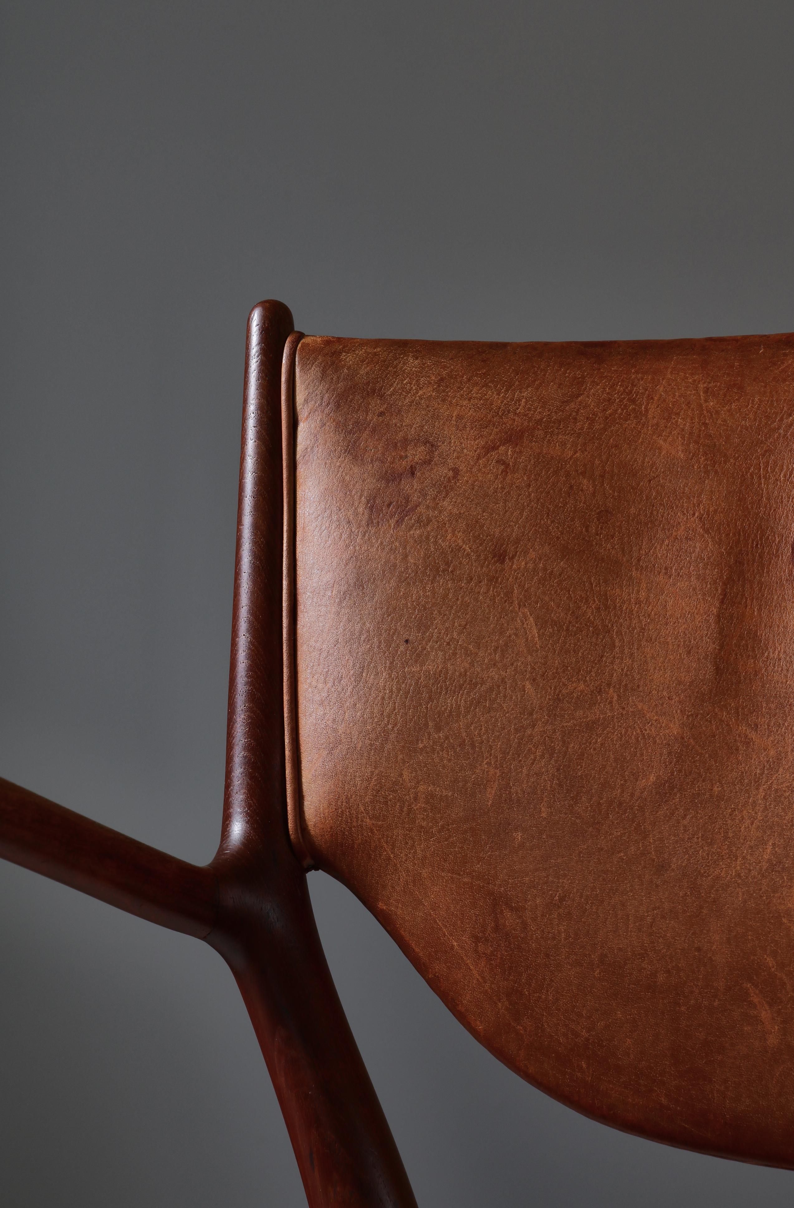 Finn Juhl Armchair NV46 by Niels Vodder in Teakwood & Natural Leather, 1950s 3