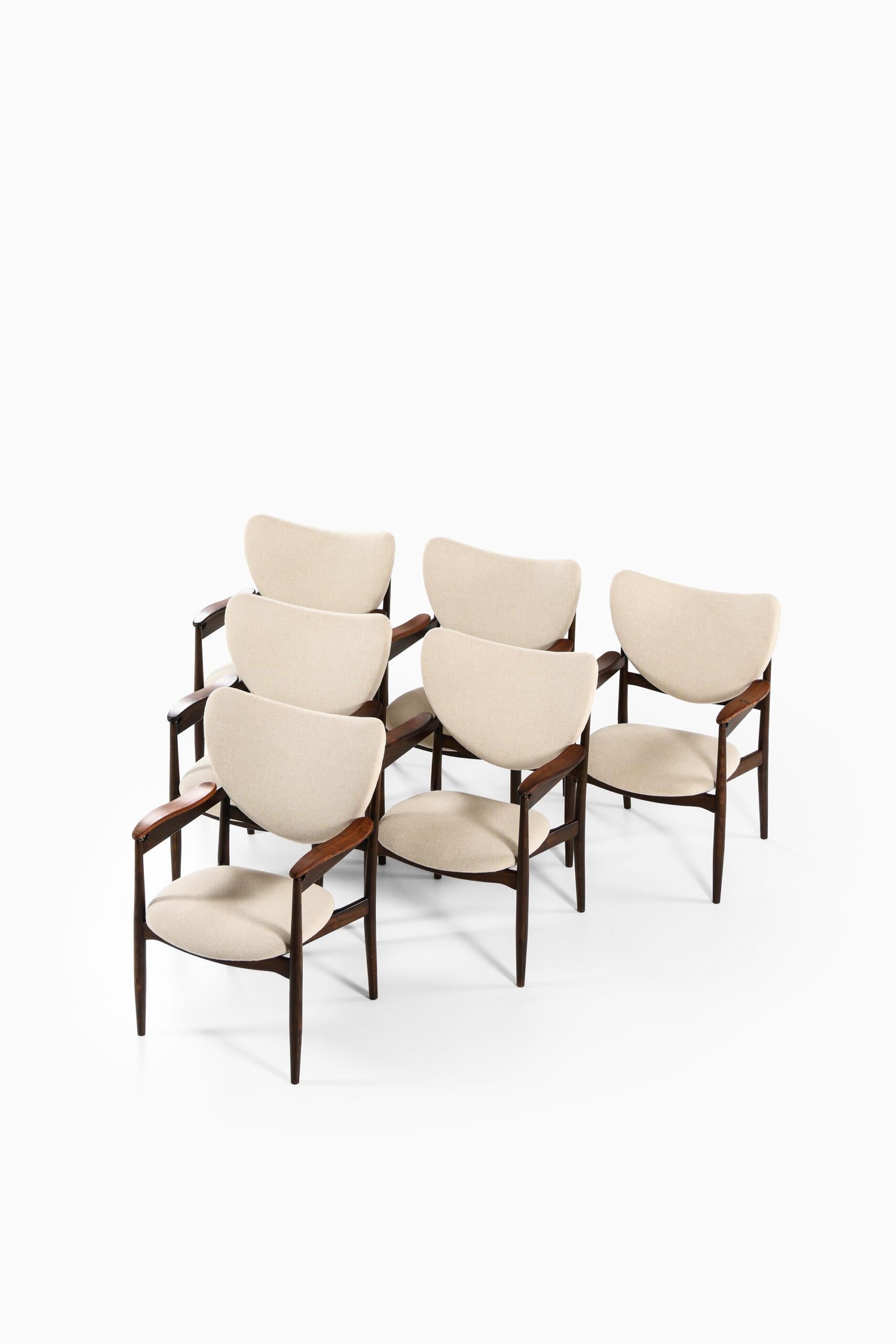 Very rare set of 6 armchairs designed by Finn Juhl. Produced by Søren Willadsen Møbelfabrik in Denmark.