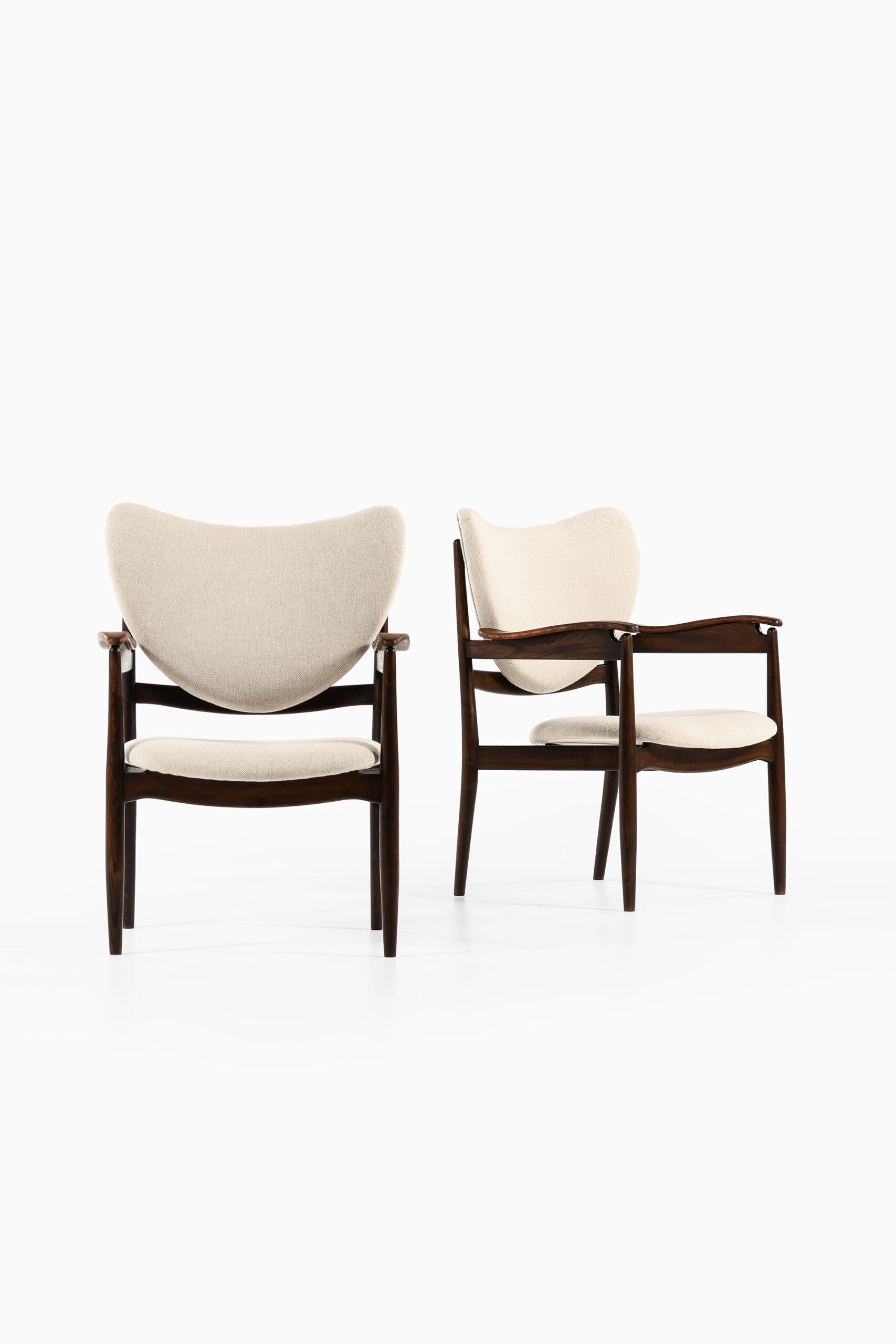 Scandinavian Modern Finn Juhl Armchairs Produced by Søren Willadsen Møbelfabrik in Denmark For Sale