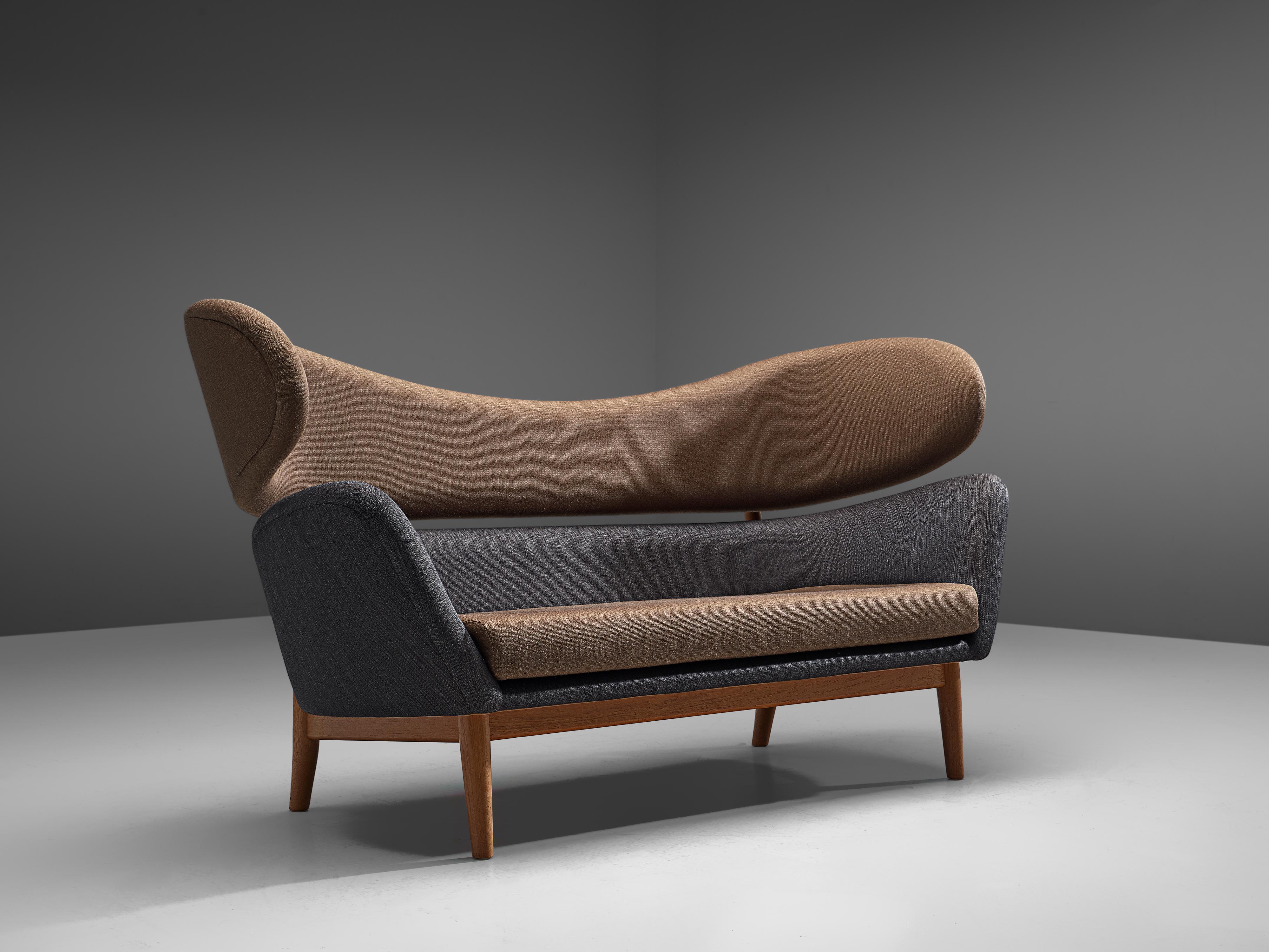 Finn Juhl, 'Baker' sofa, fabric, oak, Denmark, design 1951, recent production

The Baker sofa was originally designed for Baker Furniture Inc., USA in 1951. In its modern design, Finn Juhl used a two-piece curved back that embraces the sitter