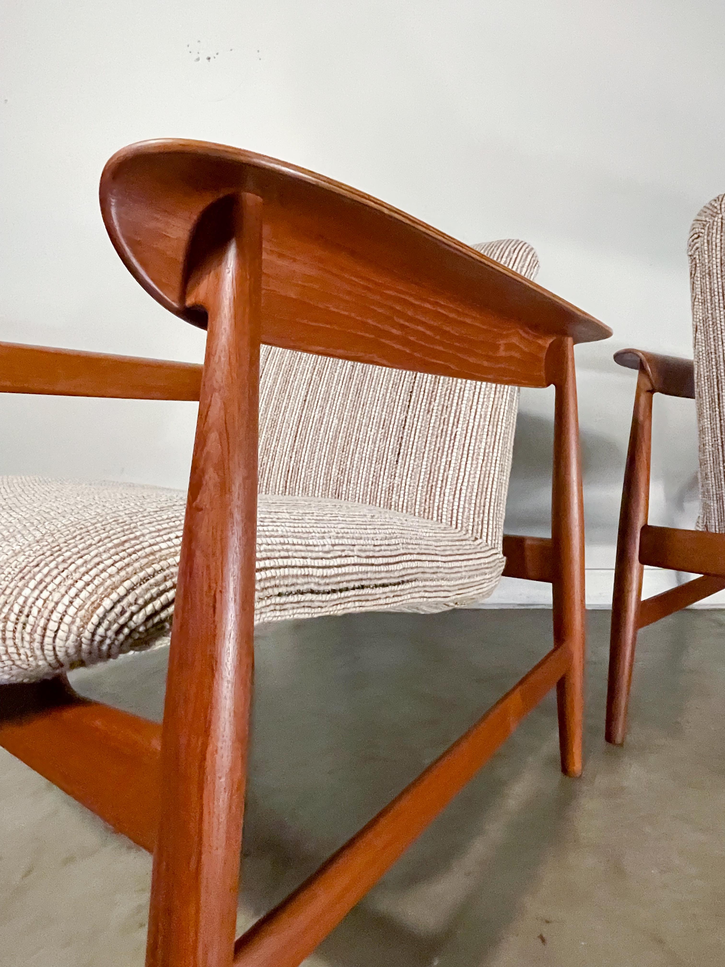 20th Century Finn Juhl Bo-118 Teak Lounge Chairs