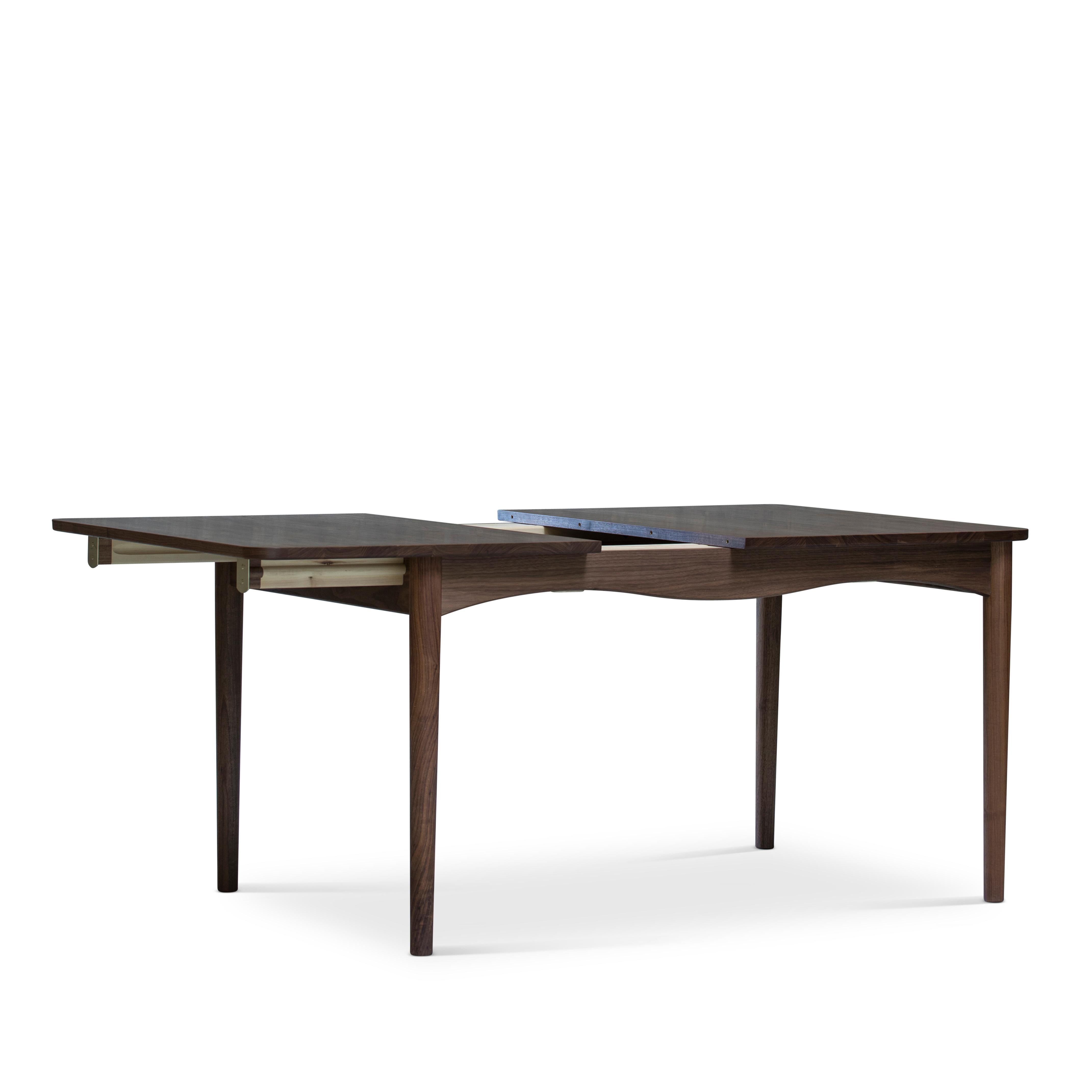 Finn Juhl Borvirke Table Wood with Extensions Leaves In New Condition In Barcelona, Barcelona