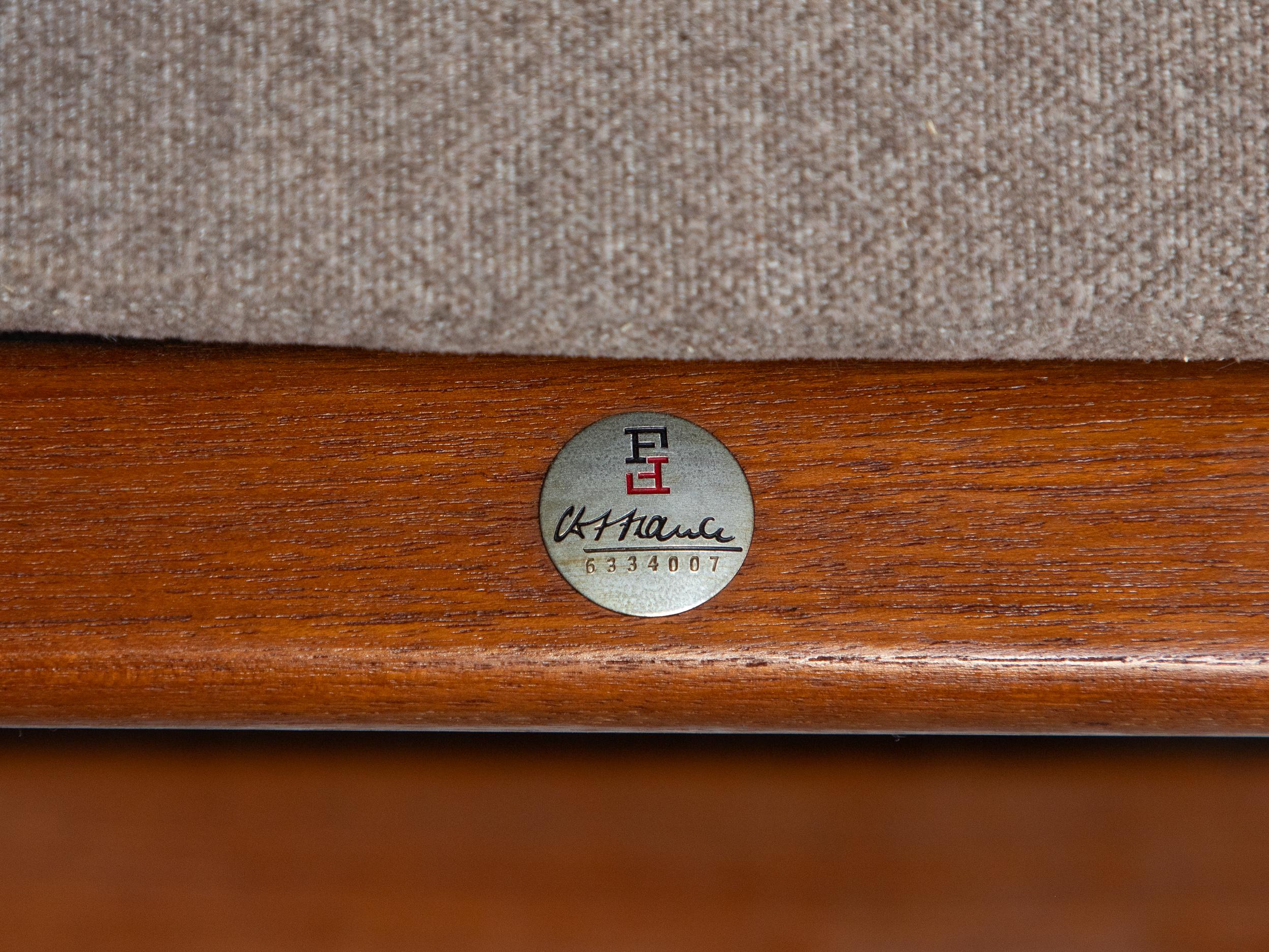 Finn Juhl Bwana Lounge Chair and Ottoman in Teak and Holland & Sherry Wool im Angebot 6