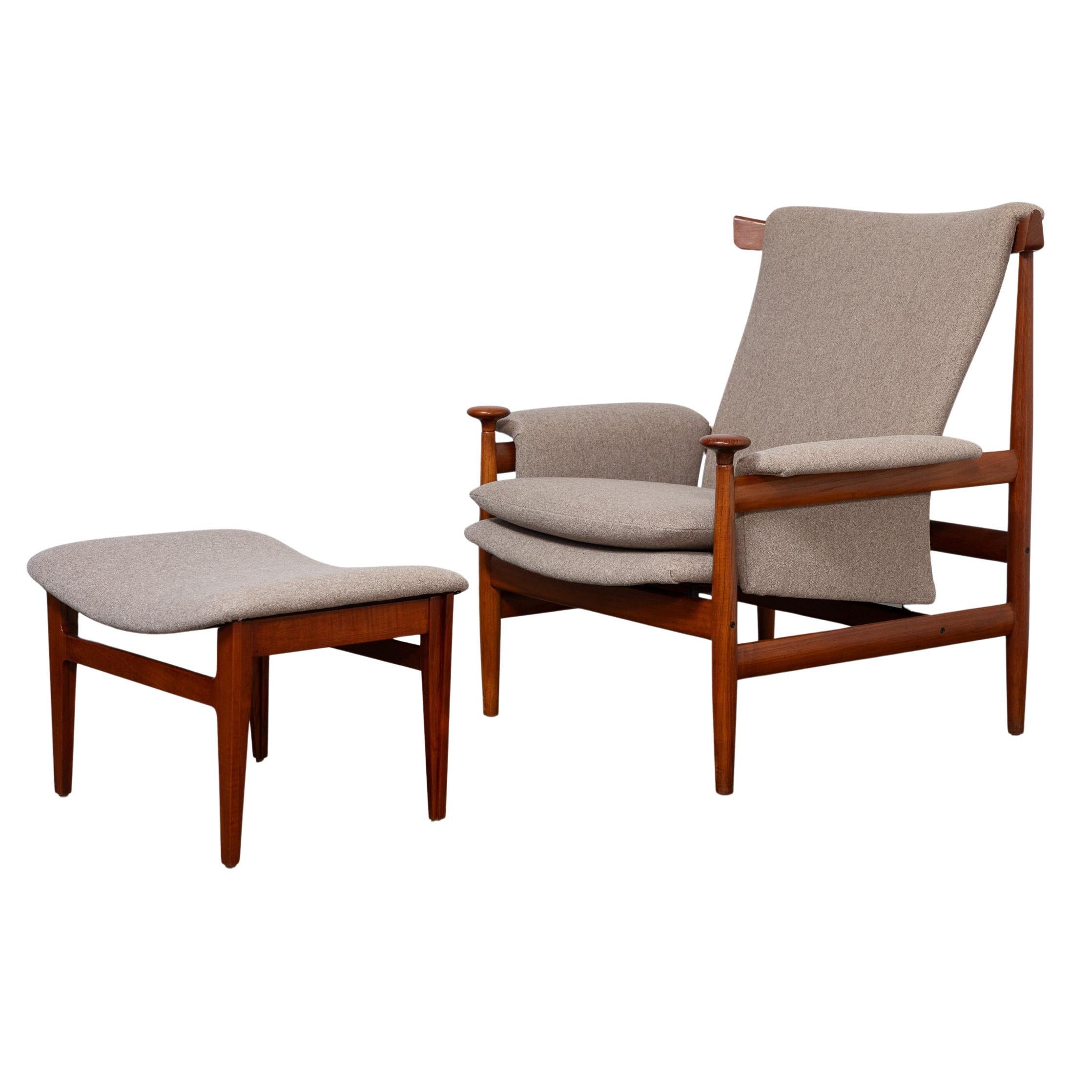 Finn Juhl Bwana Lounge Chair and Ottoman in Teak and Holland 
Sherry Wool im Angebot