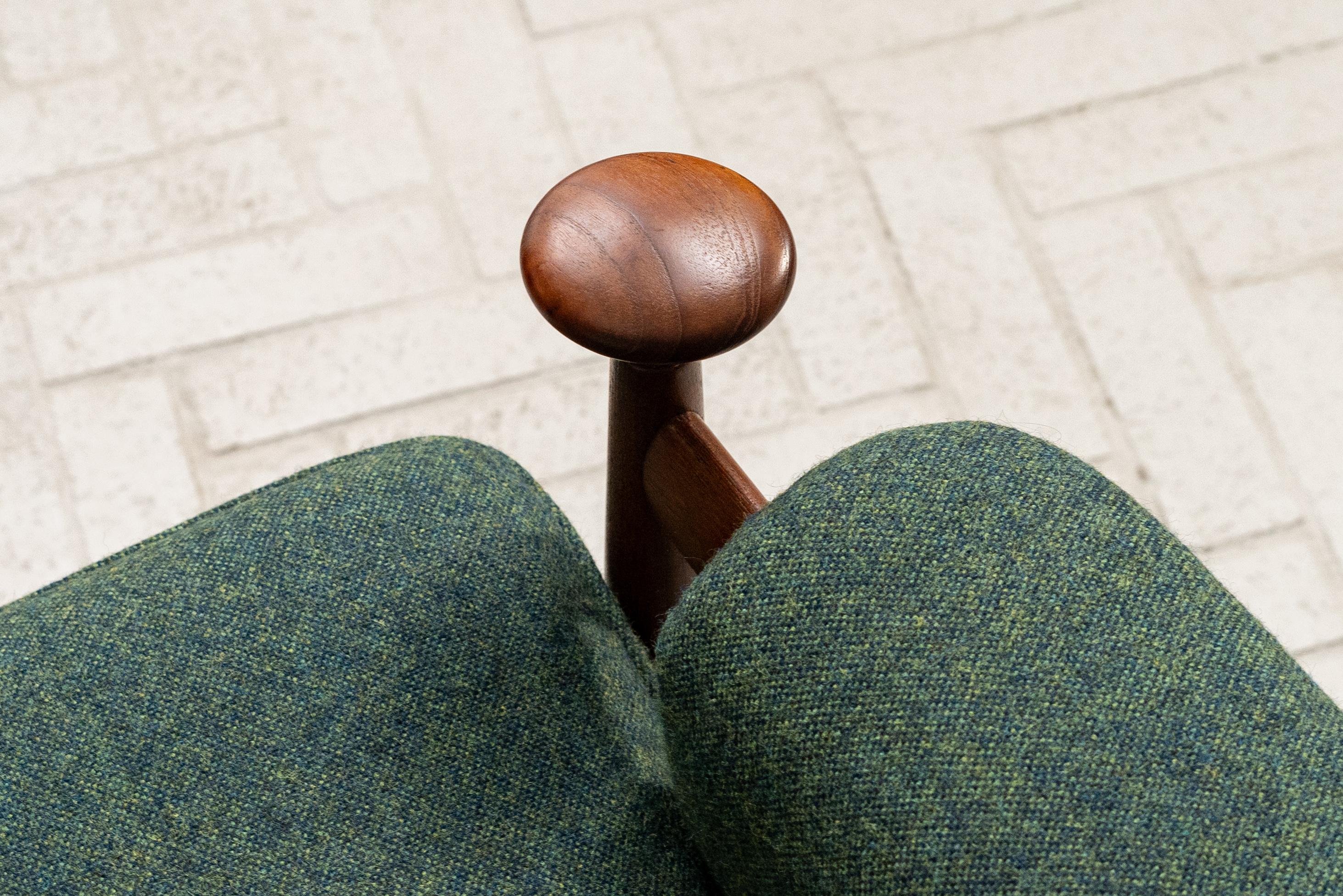 Finn Juhl Bwana Lounge Chair & Ottoman In Good Condition For Sale In Cambridge, US