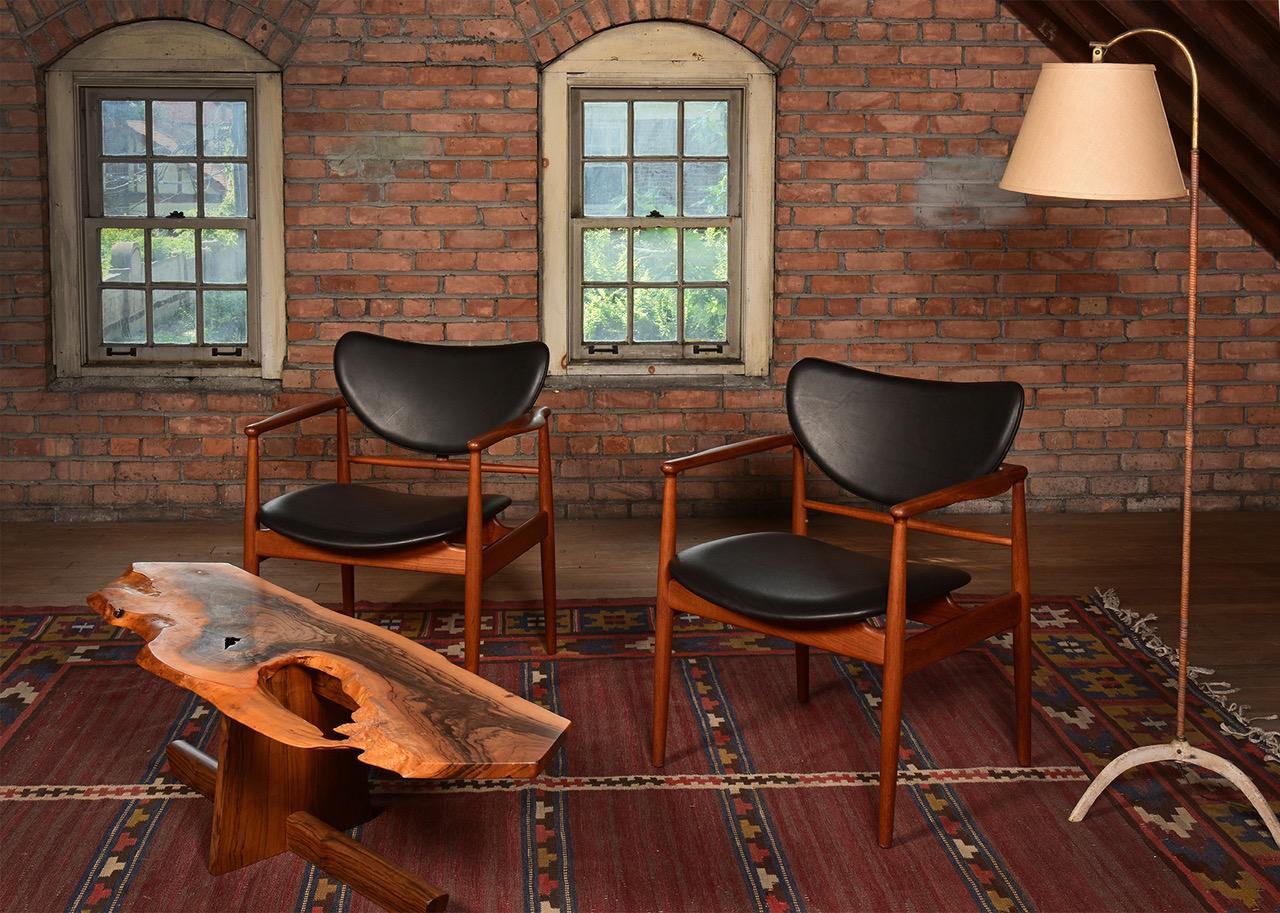 Finn Juhl by Niels Vodder, Pair of Armchairs, Model NV48 In Excellent Condition In Amarillo, TX
