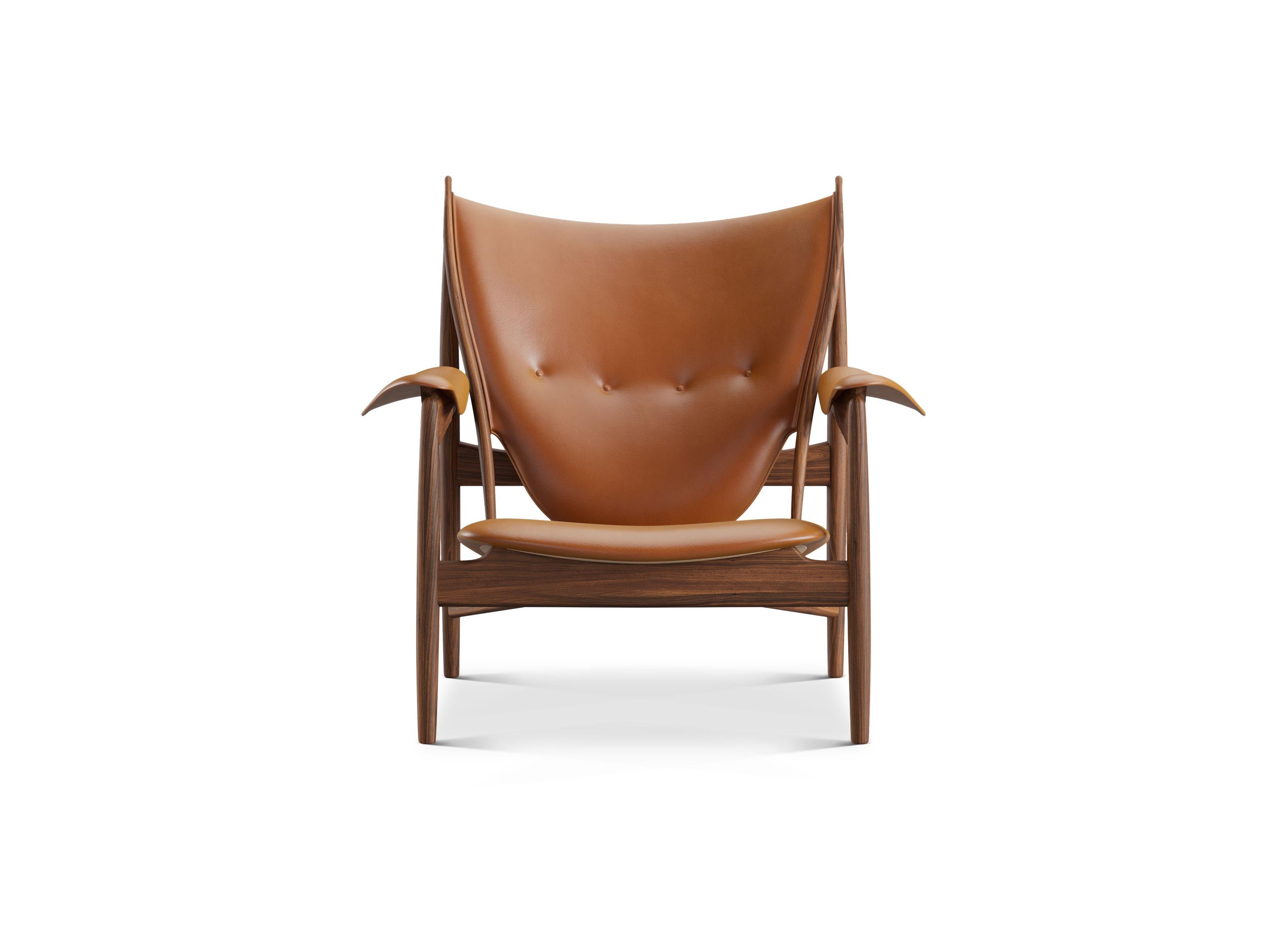 Stuhl von Finn Juhl aus dem Jahr 1949, neu aufgelegt im Jahr 2002.
Hergestellt von House of Finn Juhls in Dänemark.

Der ikonische Chieftain-Stuhl ist eines von Finn Juhls absoluten Meisterwerken und stellt den Höhepunkt seiner Karriere als