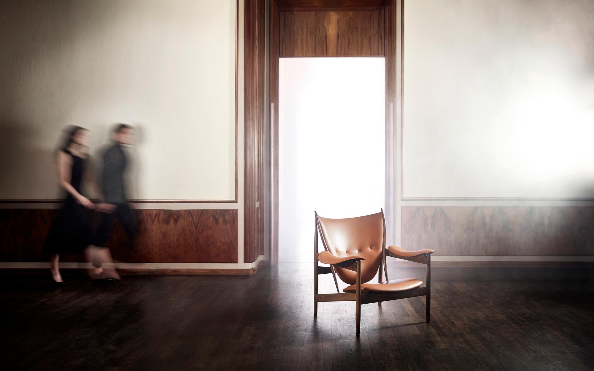 Finn Juhl Chieftain Armchair Wood and Leather In New Condition In Barcelona, Barcelona