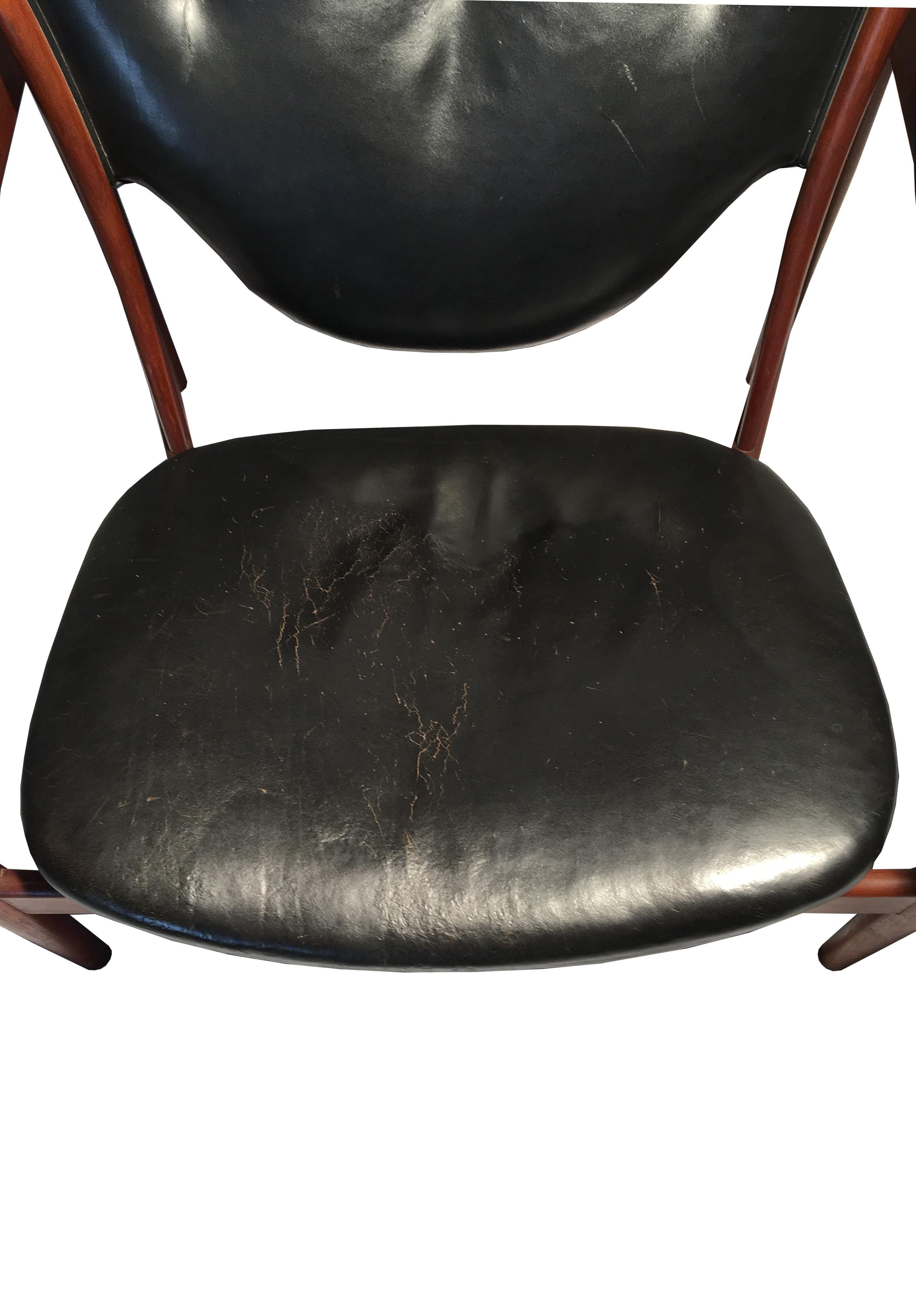 Finn Juhl Chieftain Chair for Niels Vodder in Teak and Black Leather For Sale 2