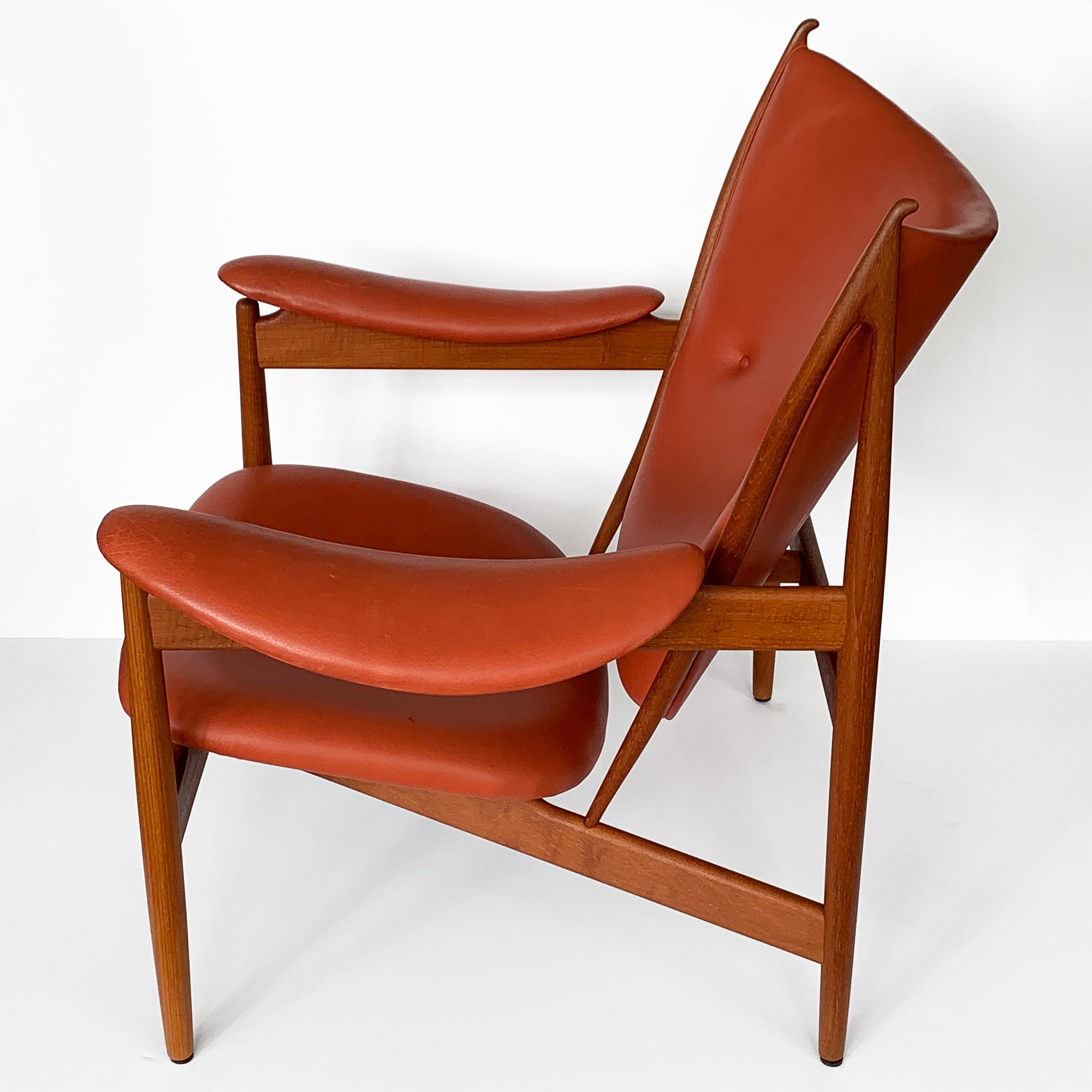 Finn Juhl Chieftain Chair in Teak by Niels Roth Andersen In Good Condition In Chicago, IL