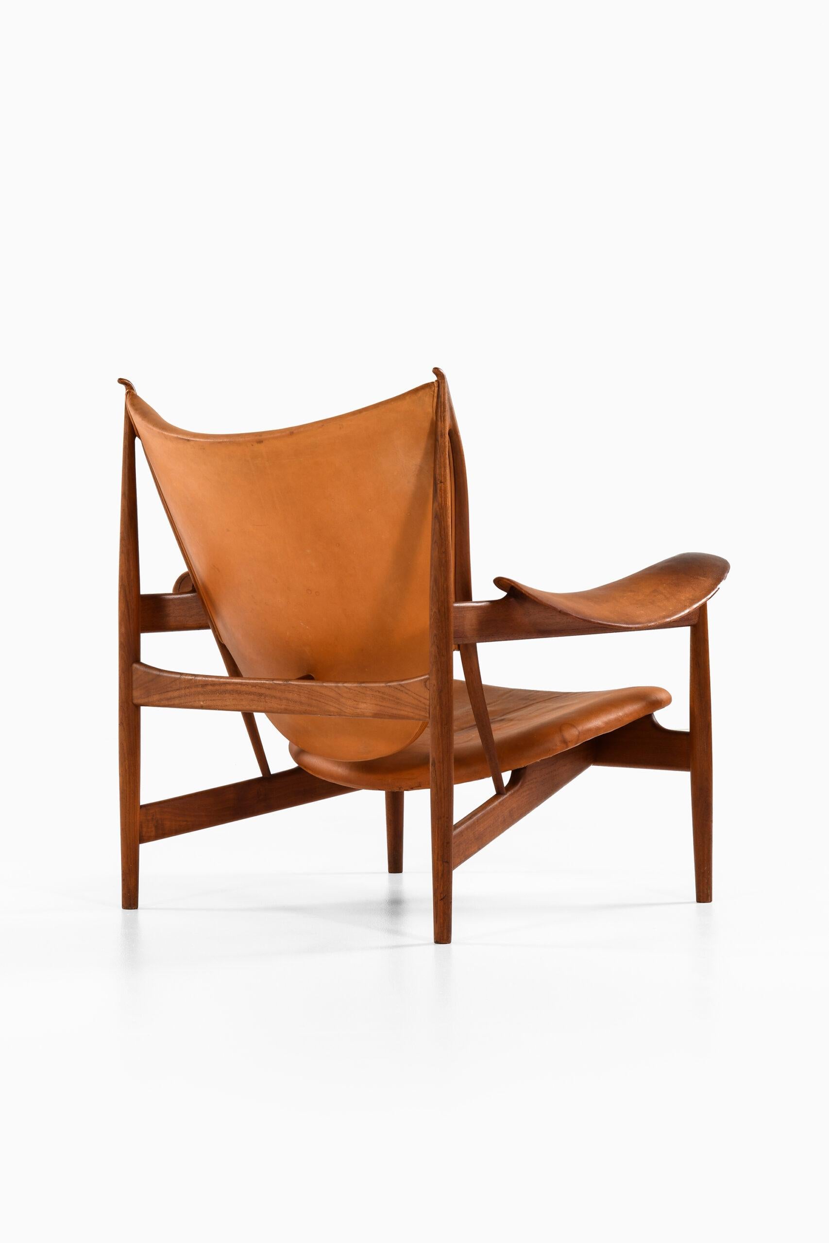Finn Juhl Chieftain Easy Chair Produced by Cabinetmaker Niels Vodder 7