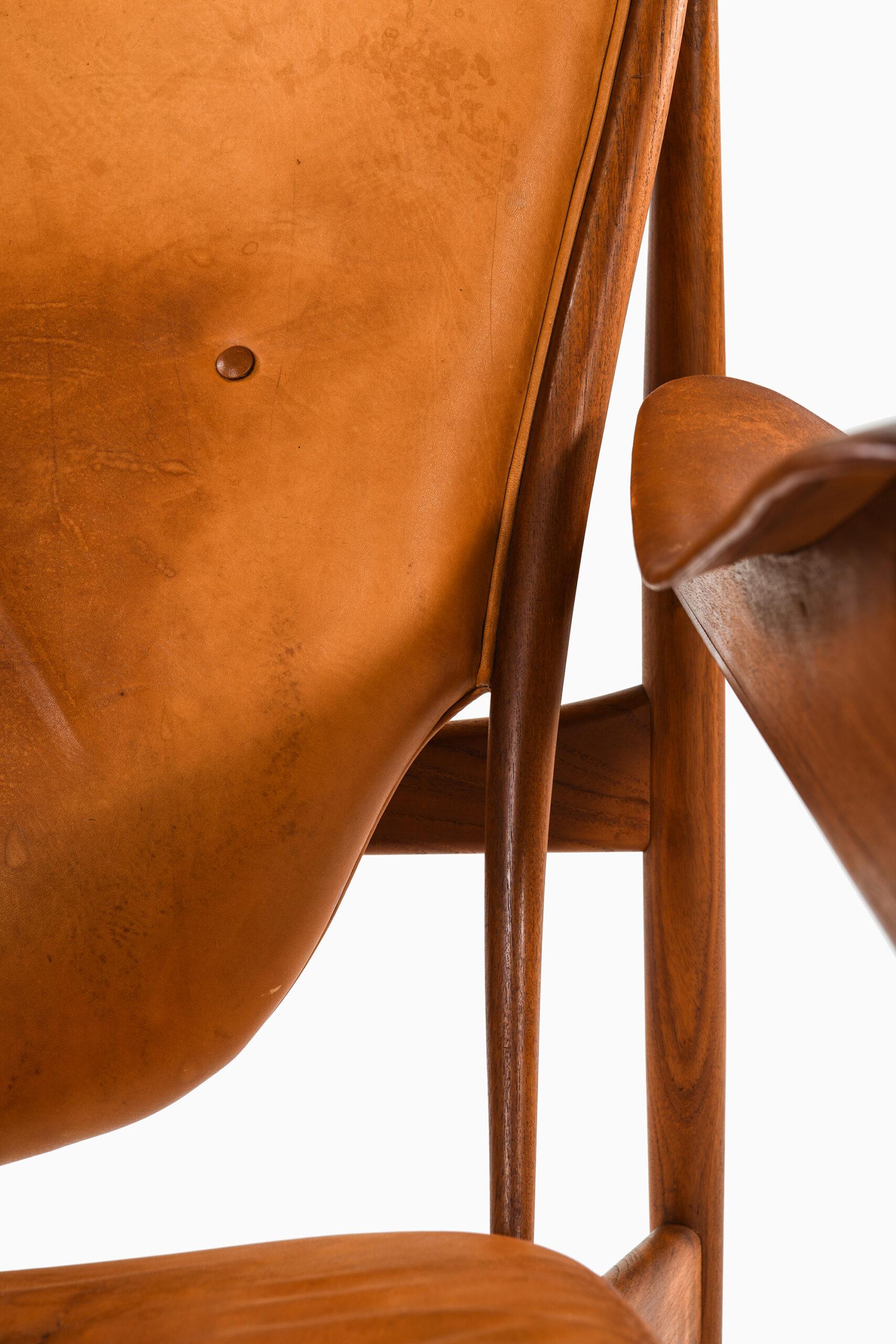 Danish Finn Juhl Chieftain Easy Chair Produced by Cabinetmaker Niels Vodder