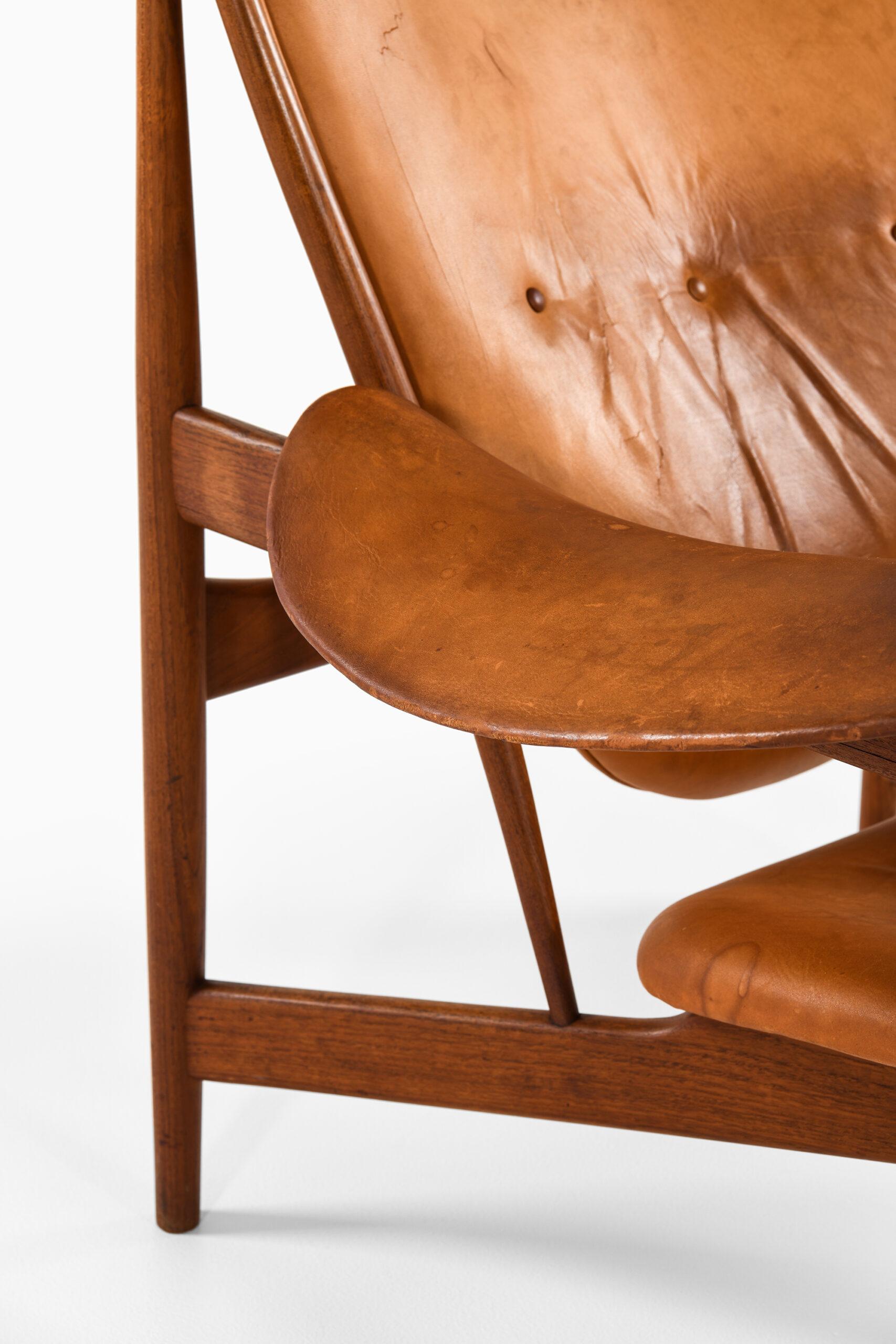 Leather Finn Juhl Chieftain Easy Chair Produced by Cabinetmaker Niels Vodder