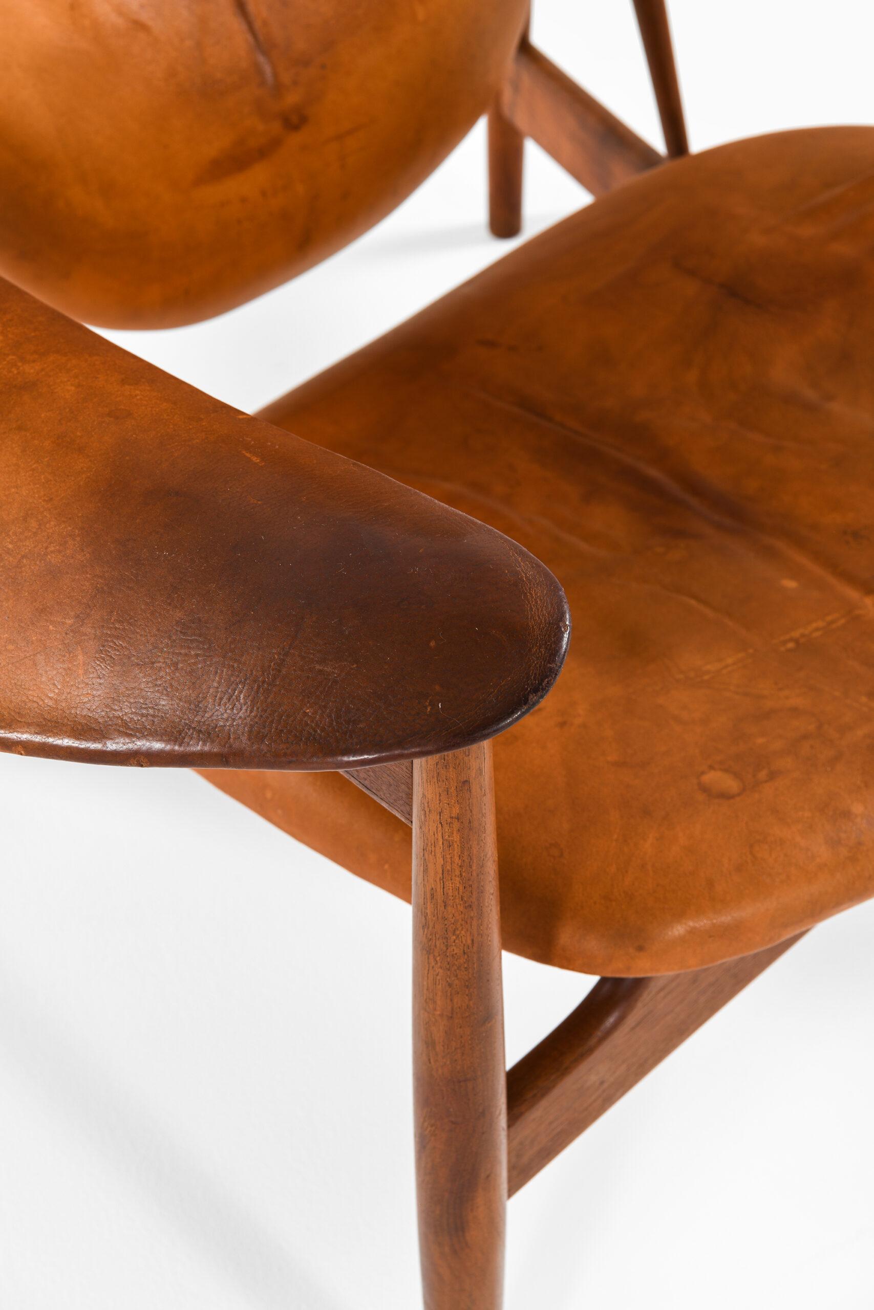 Finn Juhl Chieftain Easy Chair Produced by Cabinetmaker Niels Vodder 1